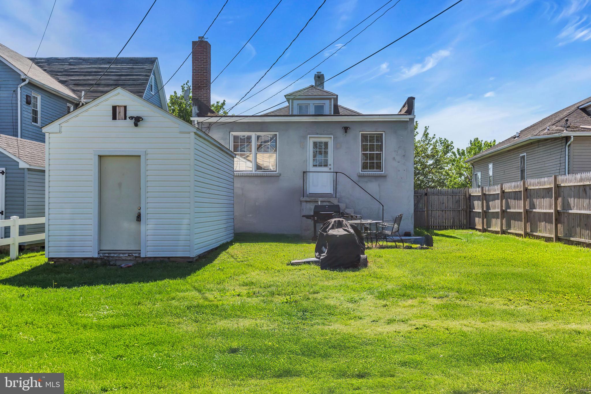 LAURAVILLE HISTORIC DISTRICT - Residential