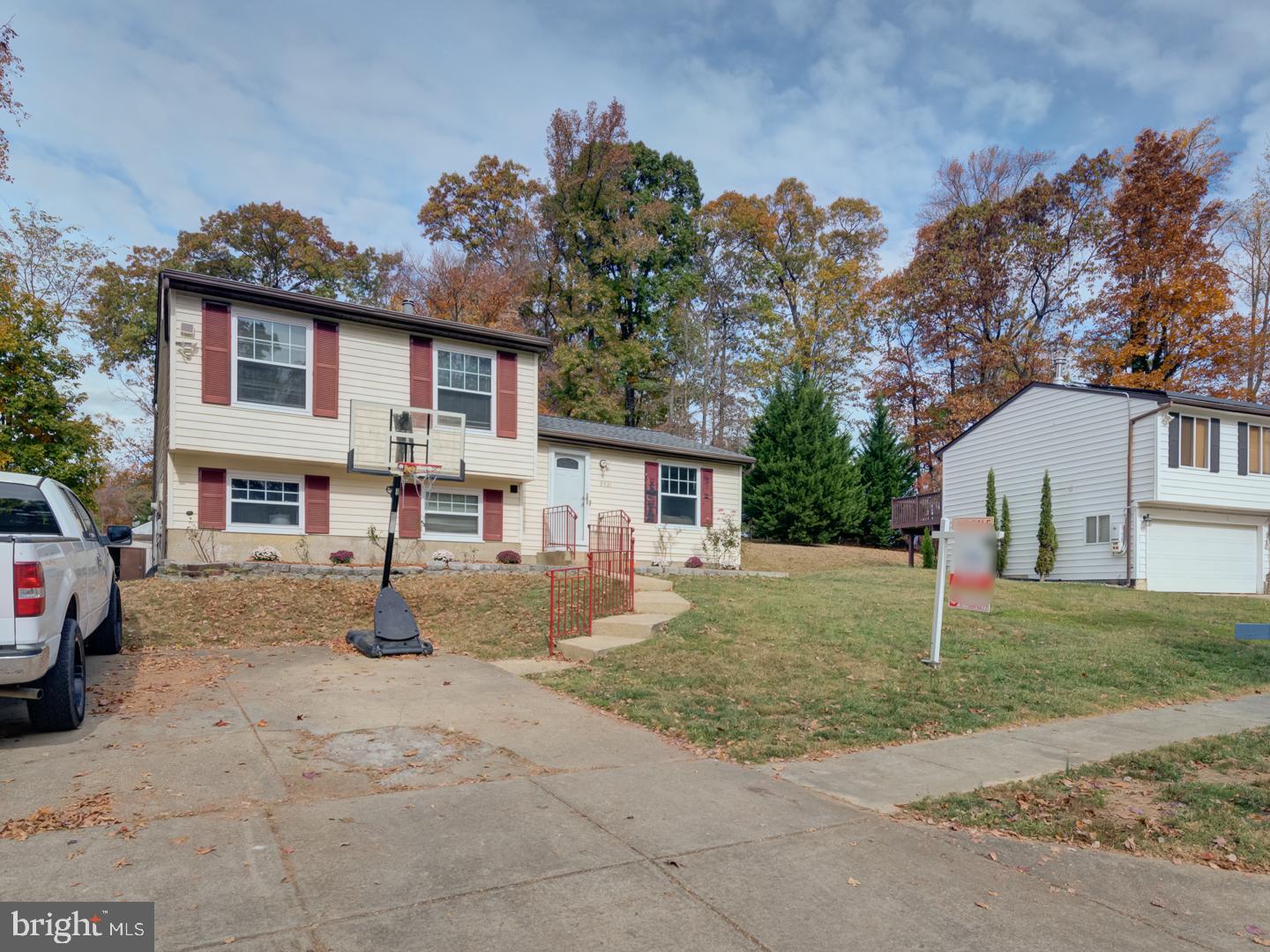 9321 LINHURST DRIVE