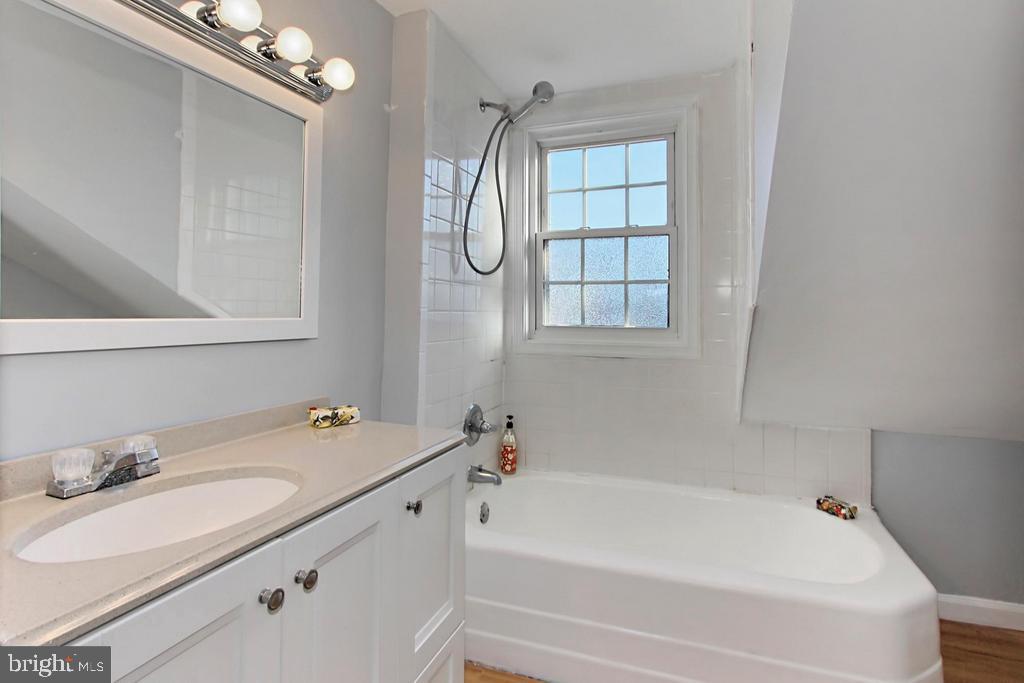 NAUCK GREEN VALLEY - Residential Lease