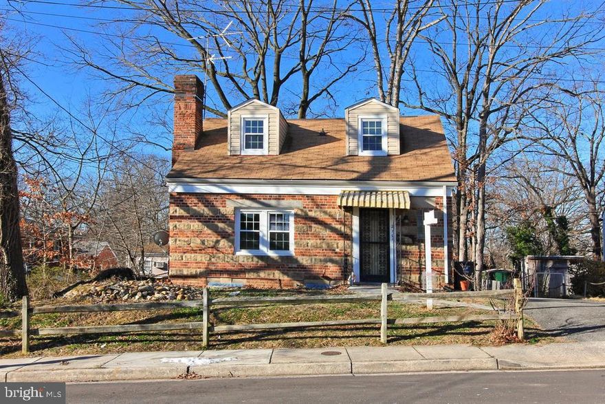 Charming Cape Cod in Arlington! 3 bedroom, 1 full bath, 2 half baths. Large fenced backyard, driveway. Spacious, Sunny updated kitchen with butcher block bar. Separate dining area with space for storage. Main level half bath. Unfinished basement with laundry and half bath. Walk to Shirlington and Columbia Pike! Walk to major bus routes, bike trails, dog parks! Minutes to Crystal City, the Pentagon, Pentagon City and DC. *responsive landlord