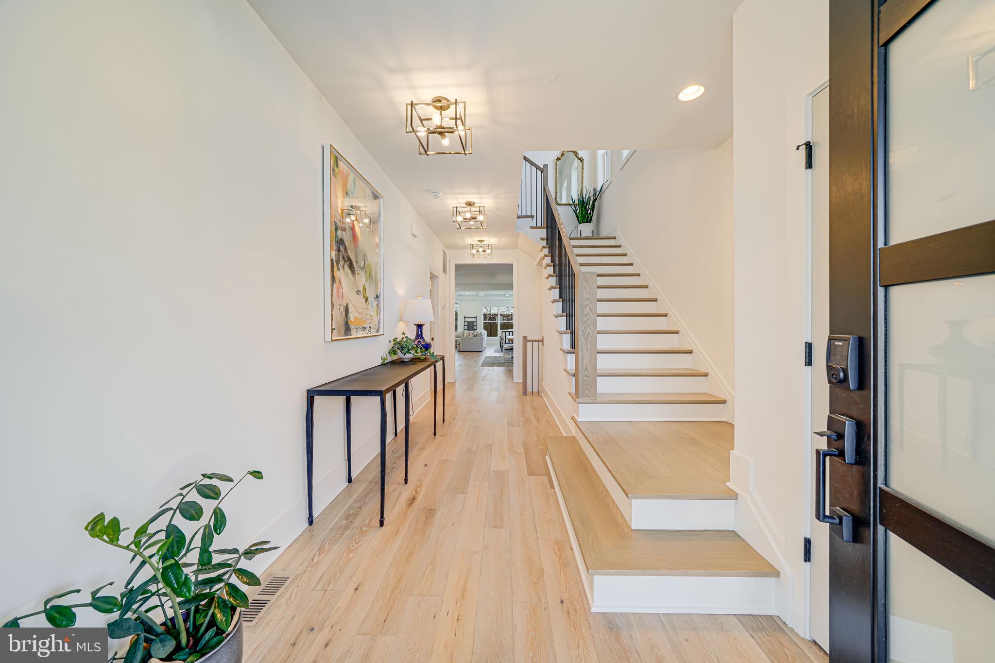 1244 N UTAH STREET