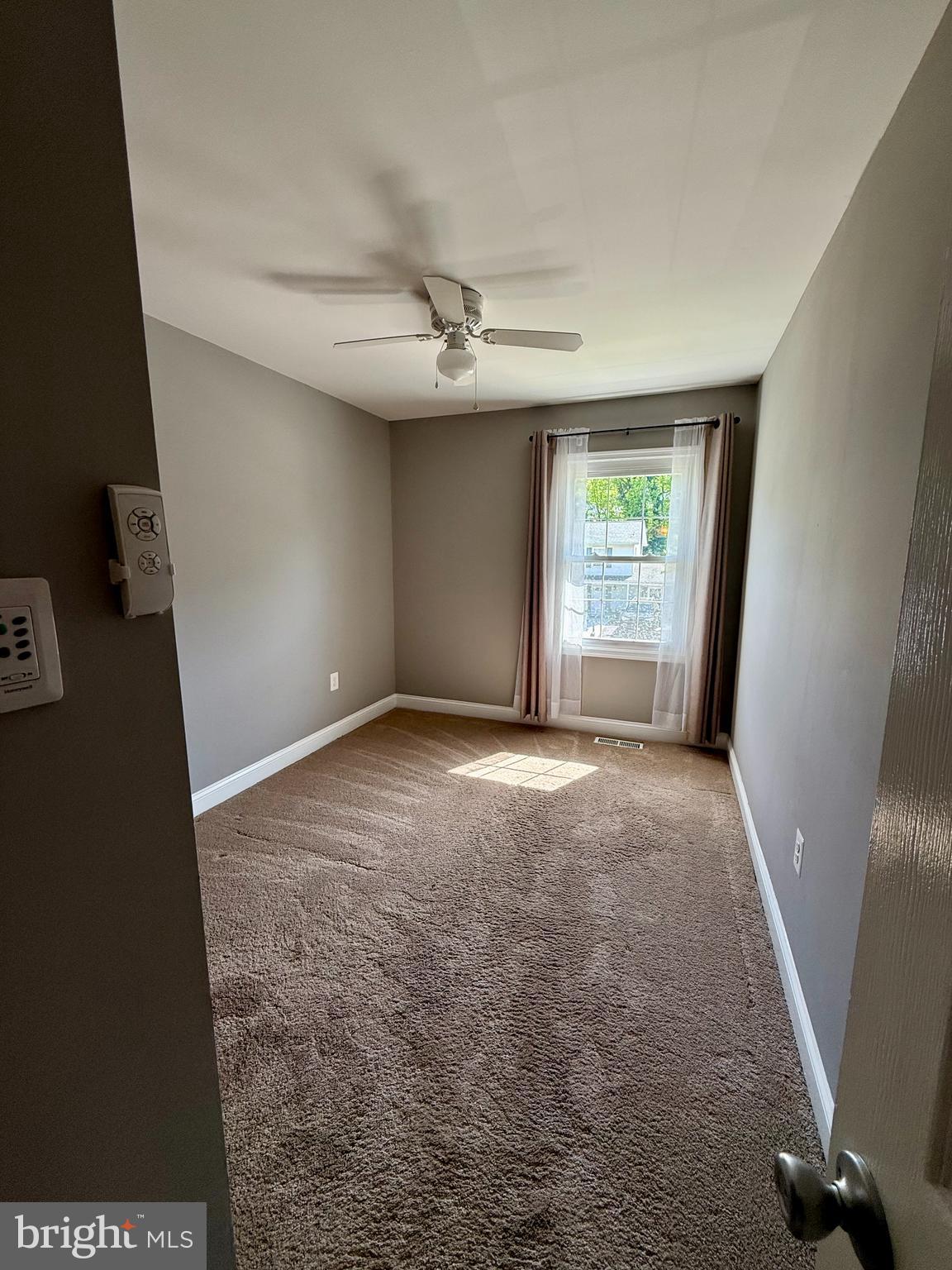 FOUR SEASONS ESTATES - Residential Lease