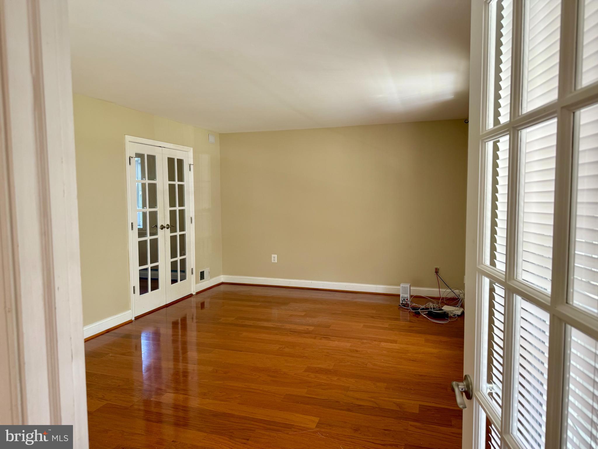 FOUR SEASONS ESTATES - Residential Lease