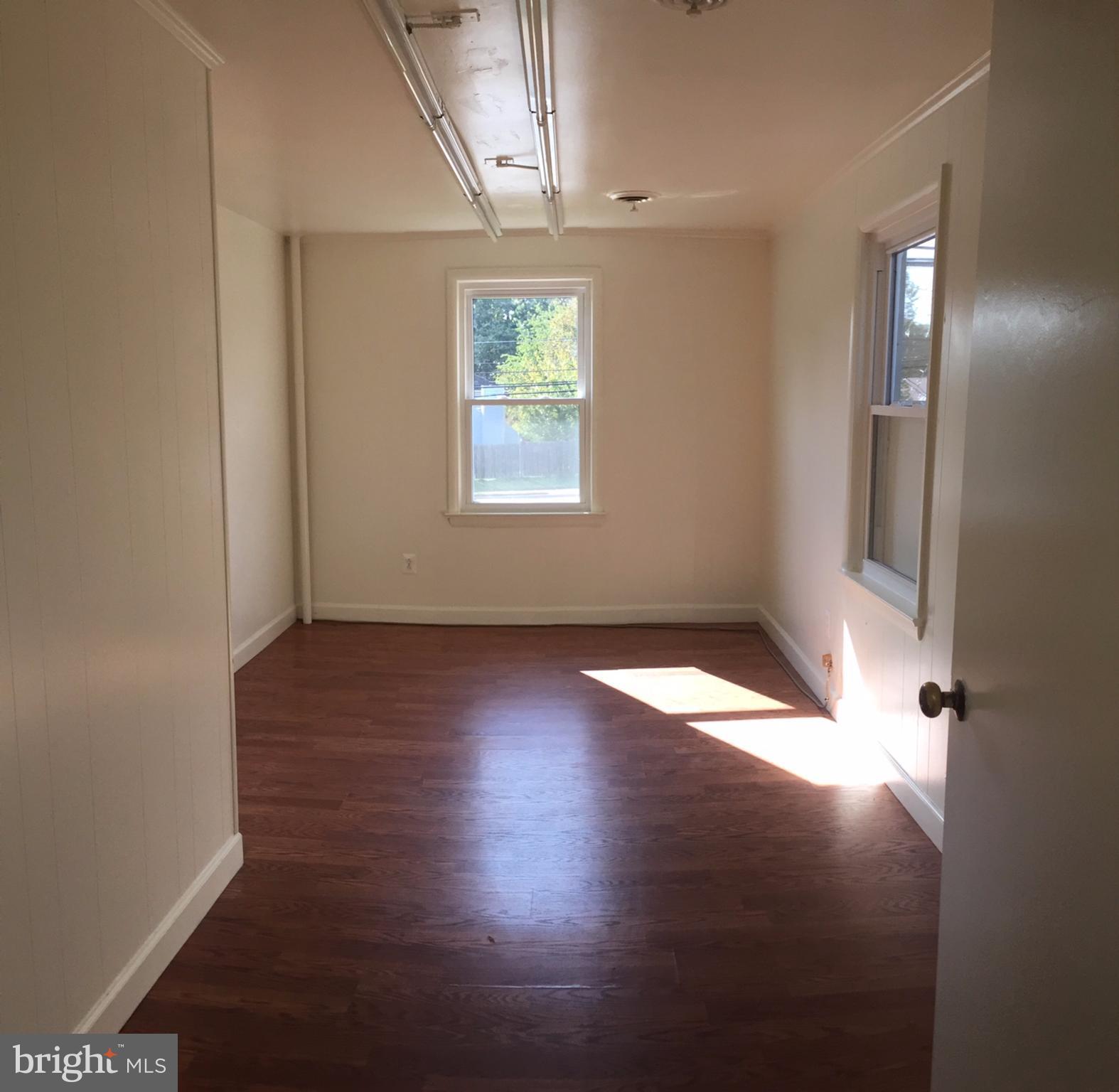 HOLLYWOOD PARK - Commercial Lease