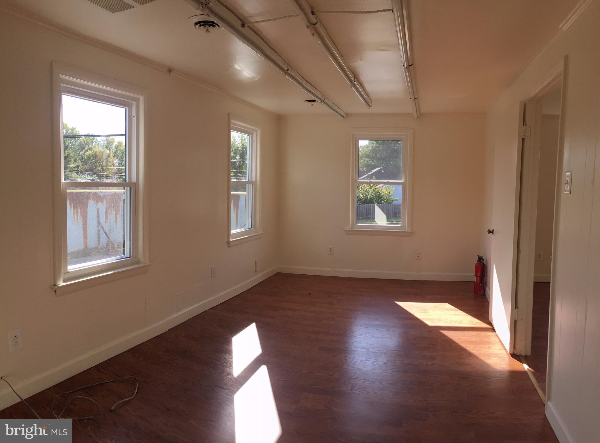 HOLLYWOOD PARK - Commercial Lease