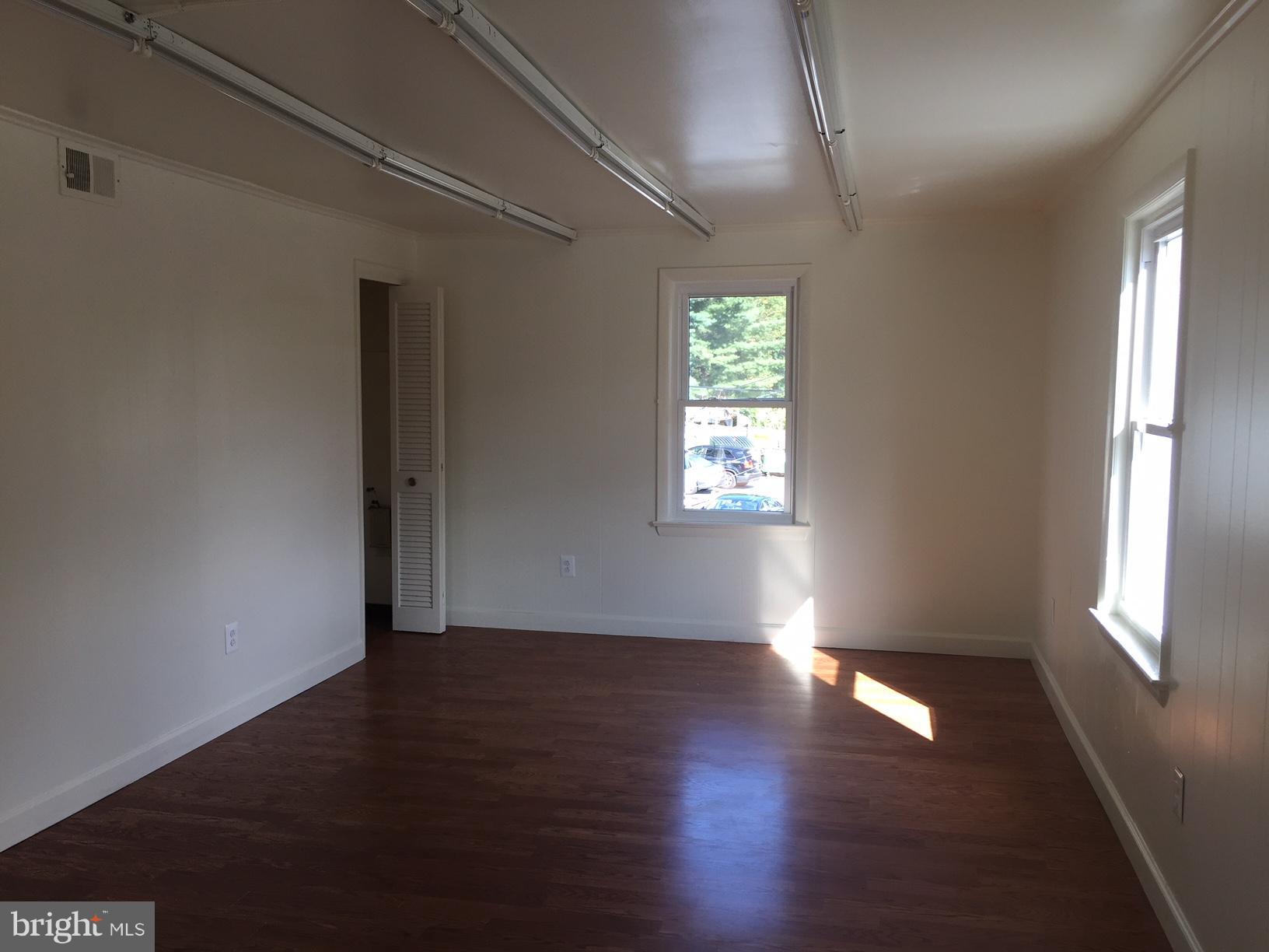 HOLLYWOOD PARK - Commercial Lease