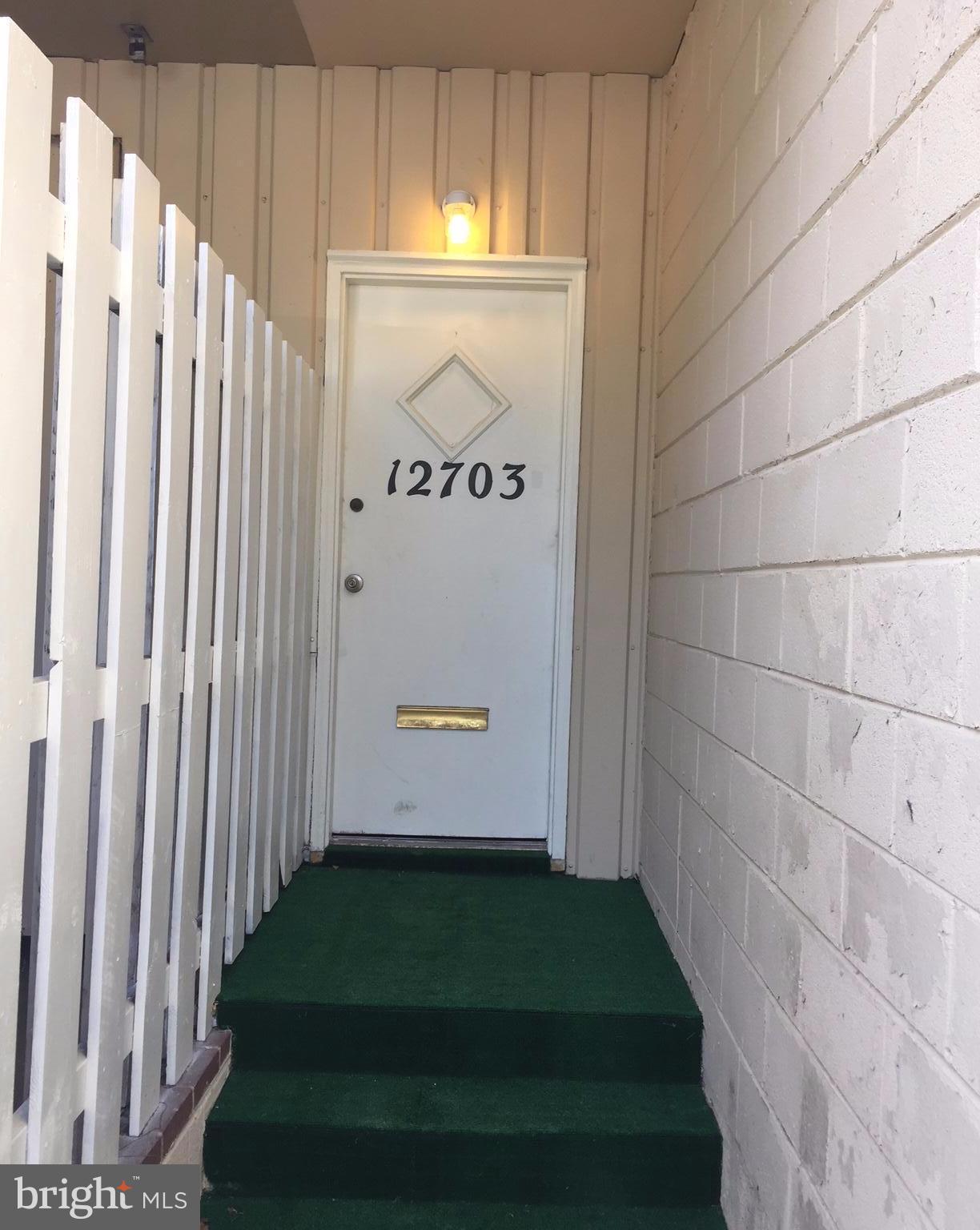 HOLLYWOOD PARK - Commercial Lease