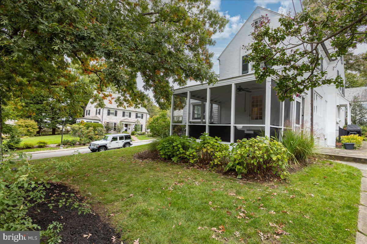 HOMELAND HISTORIC DISTRICT - Residential