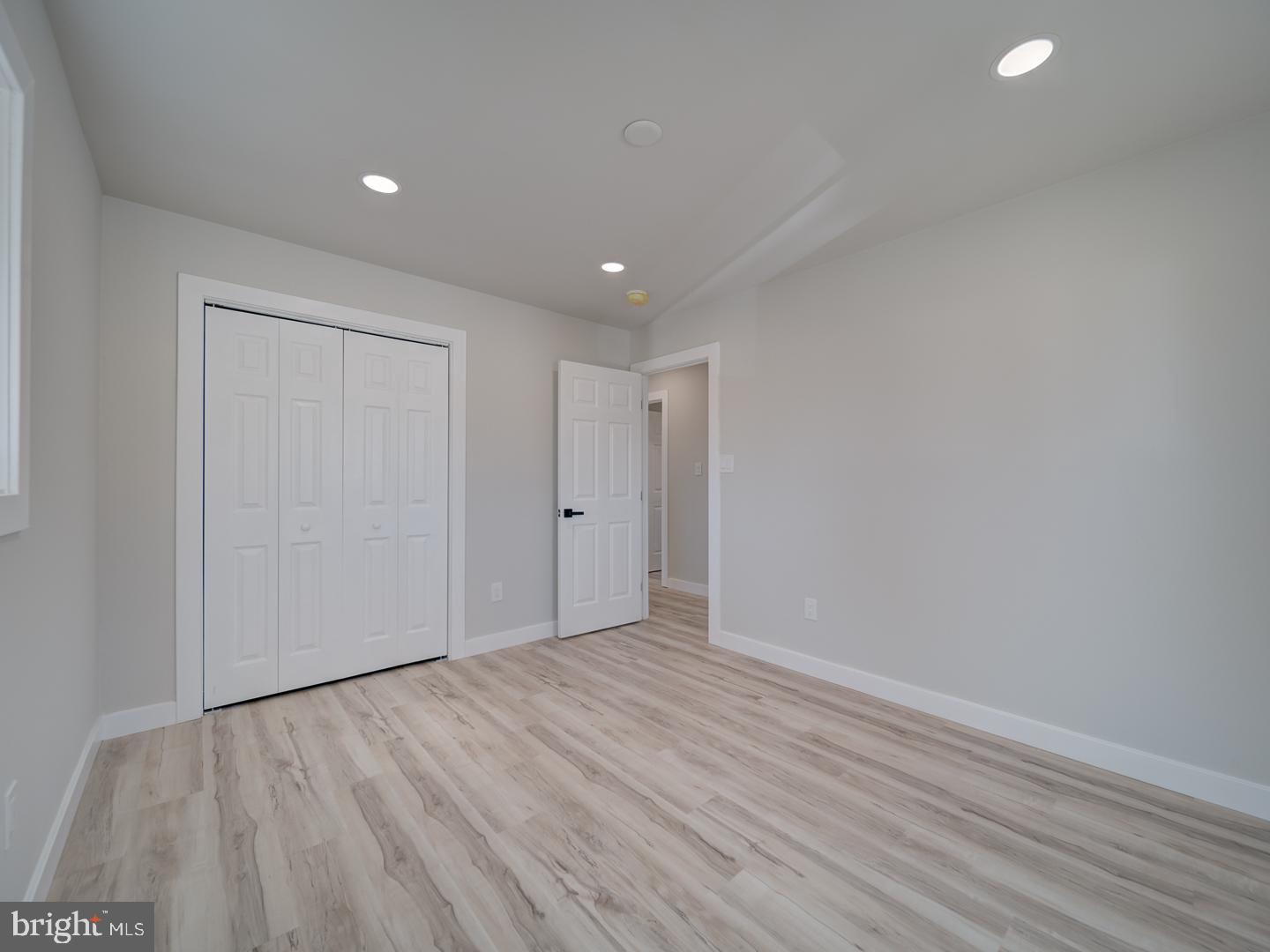 RITCHIE MANOR - Residential