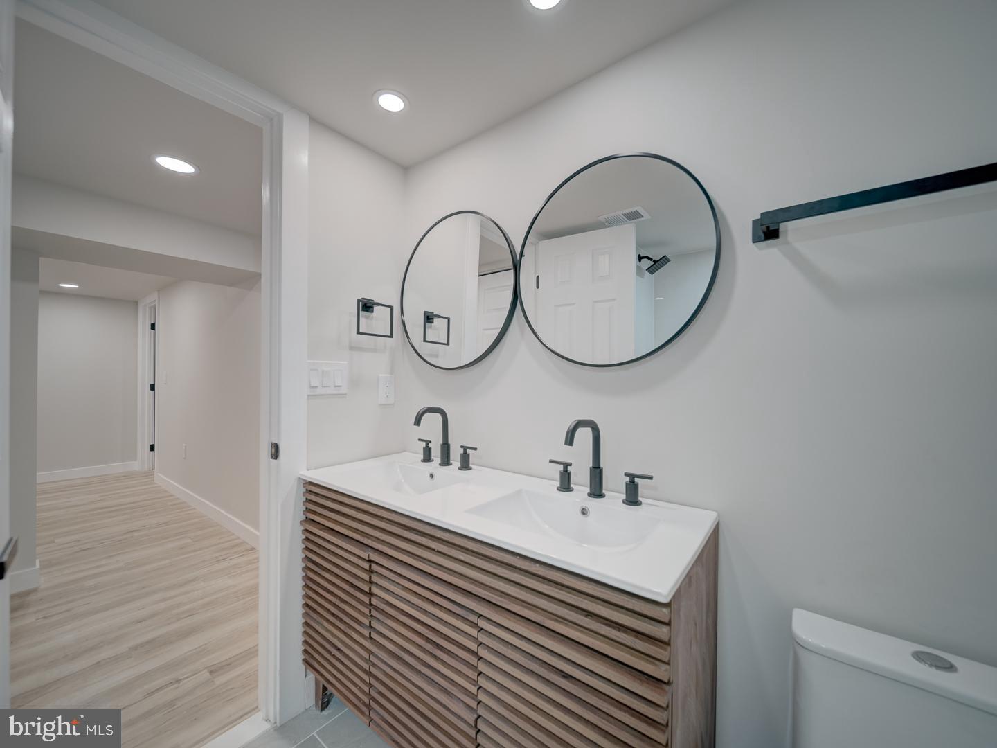 RITCHIE MANOR - Residential