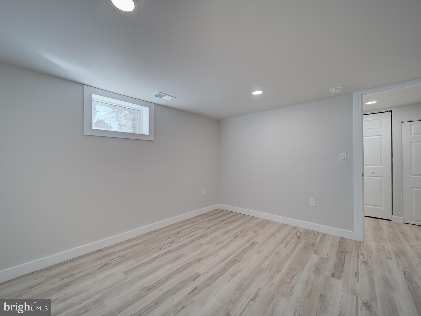 RITCHIE MANOR - Residential