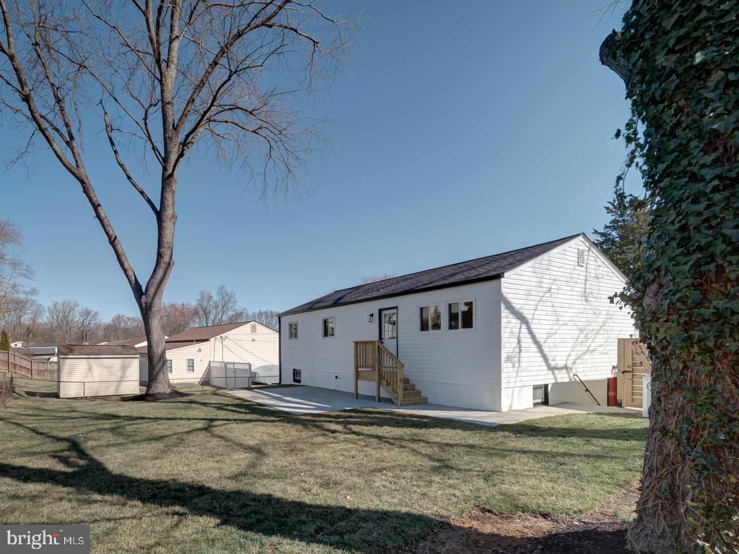 RITCHIE MANOR - Residential