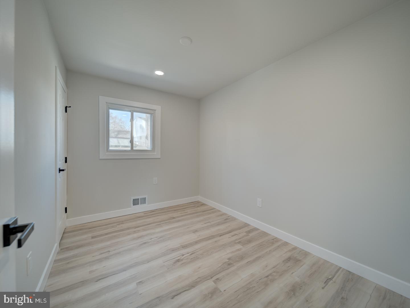 RITCHIE MANOR - Residential