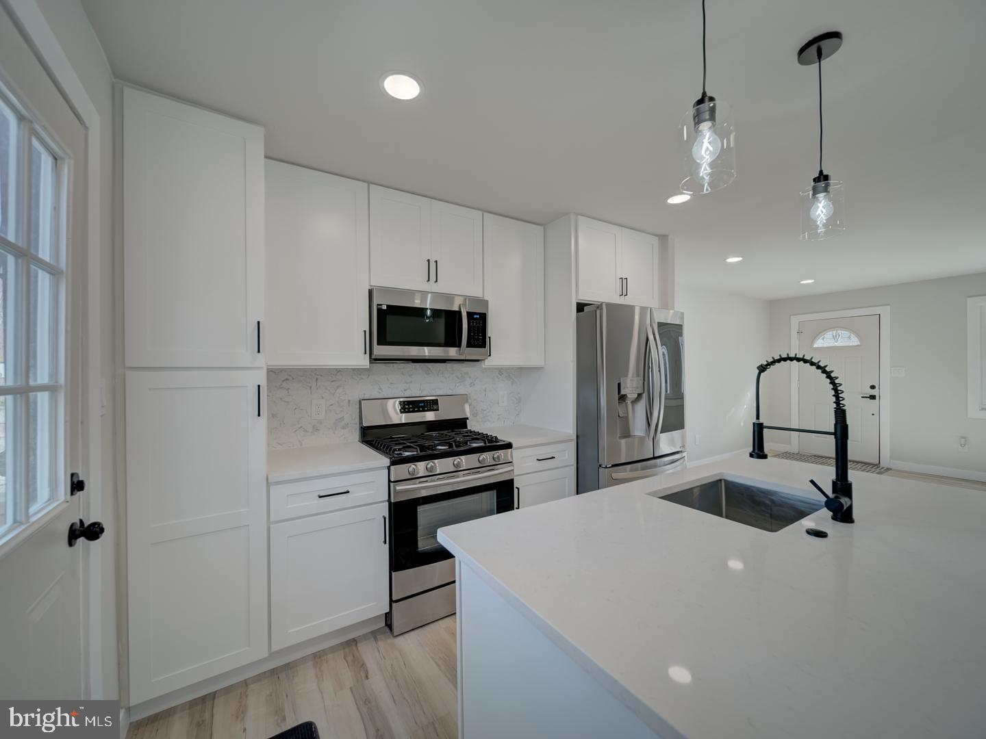 RITCHIE MANOR - Residential