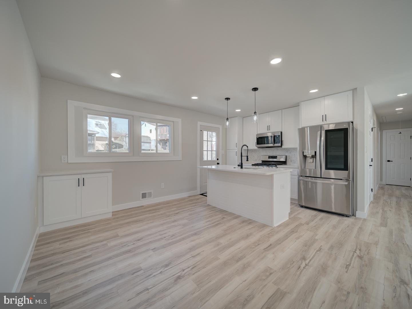 RITCHIE MANOR - Residential