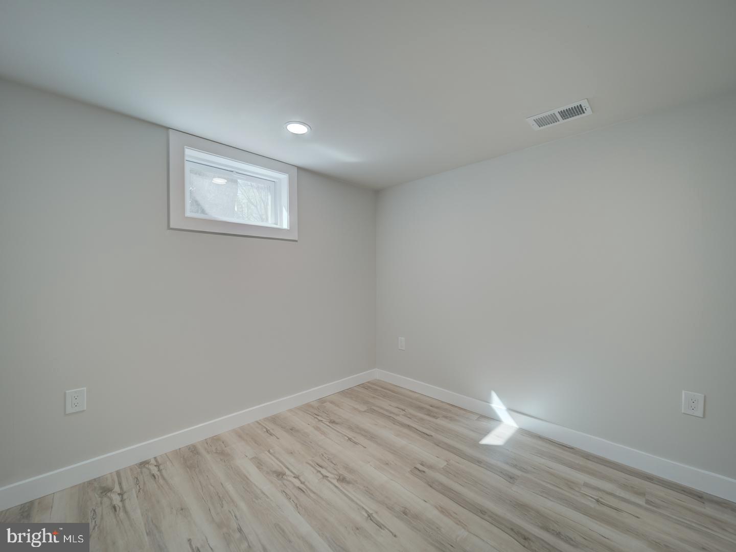 RITCHIE MANOR - Residential