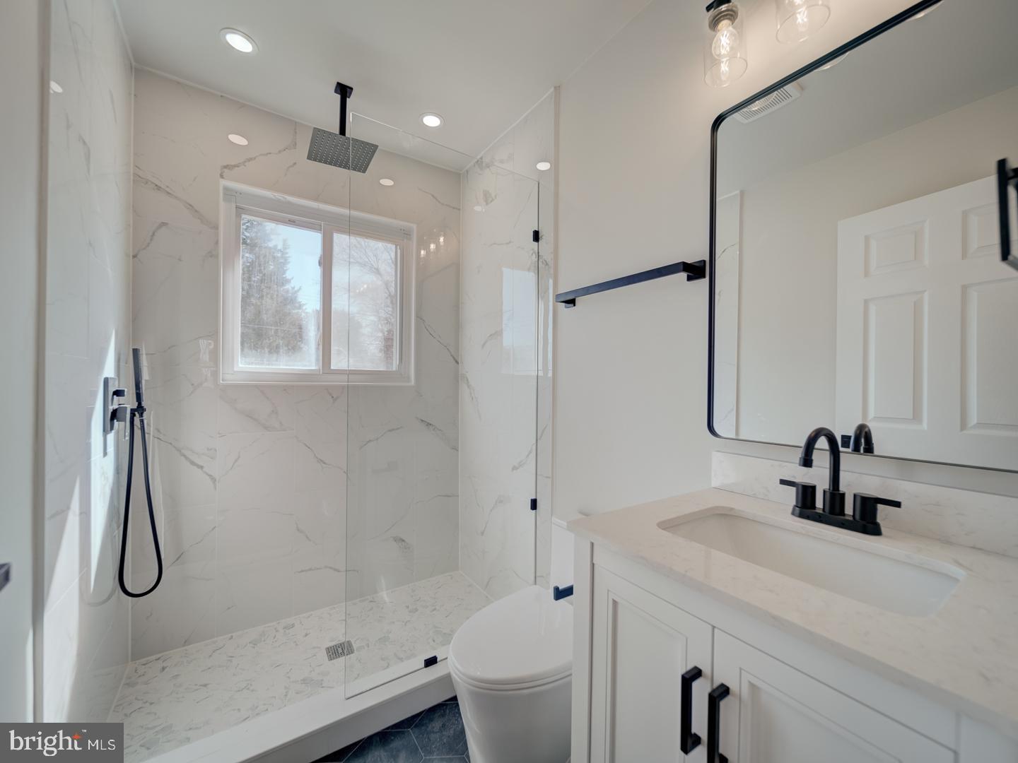 RITCHIE MANOR - Residential