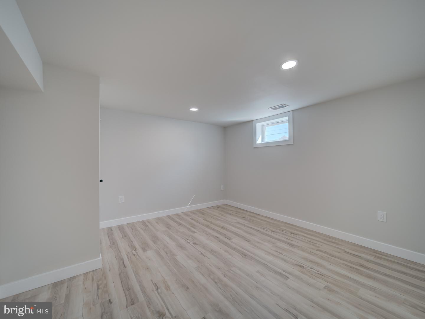 RITCHIE MANOR - Residential