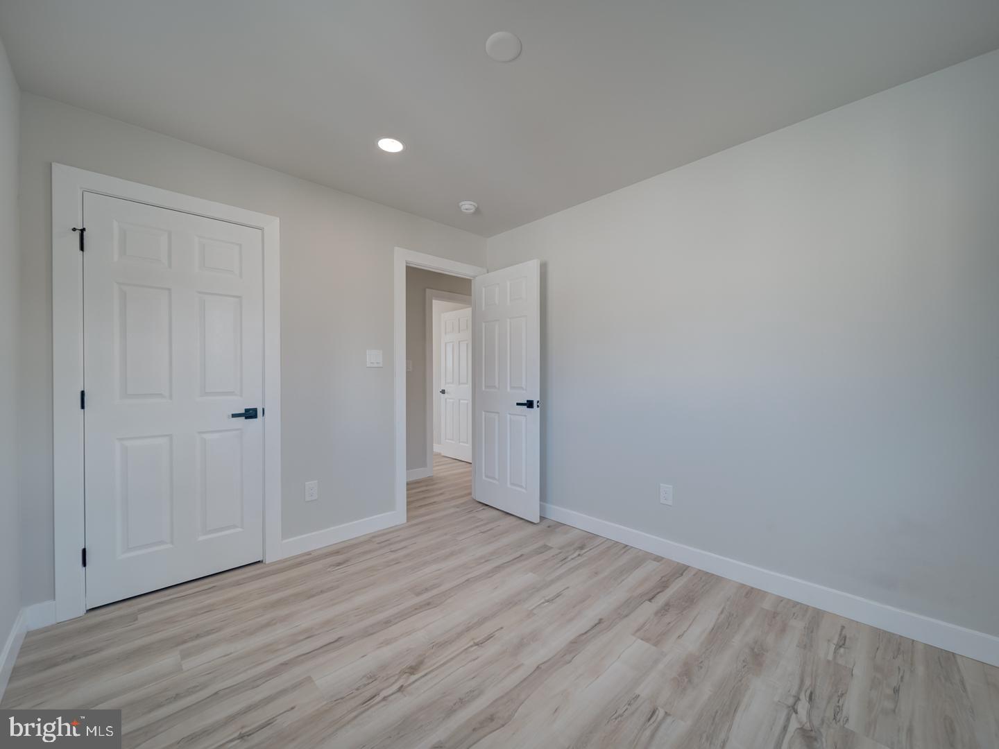 RITCHIE MANOR - Residential