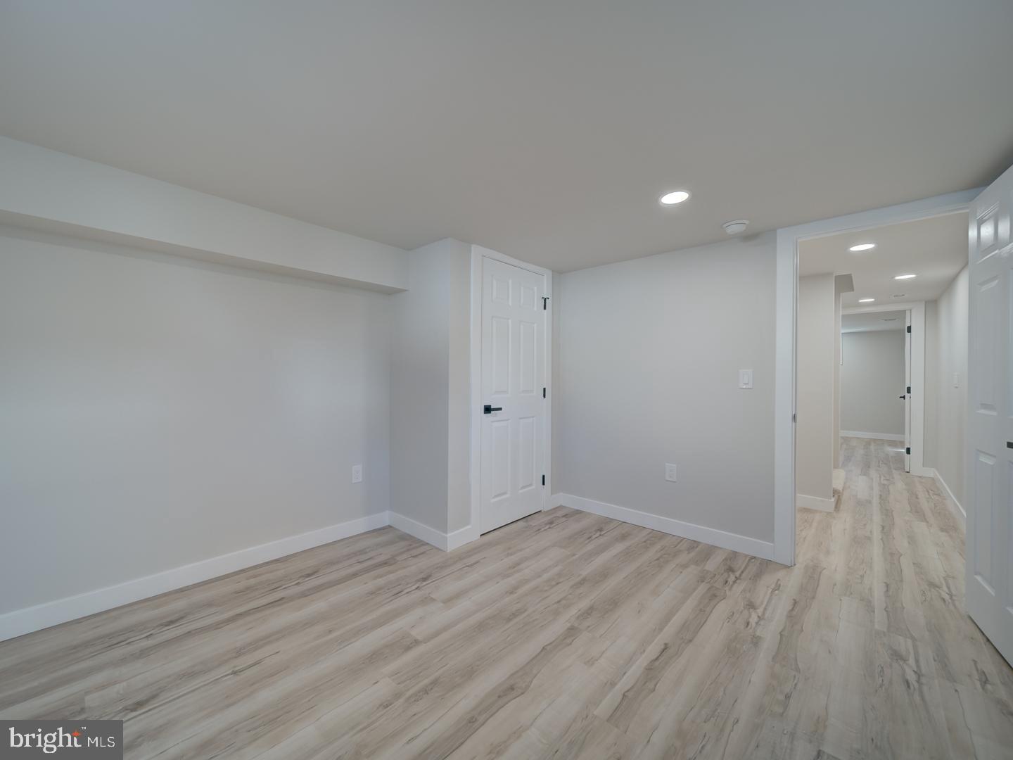 RITCHIE MANOR - Residential