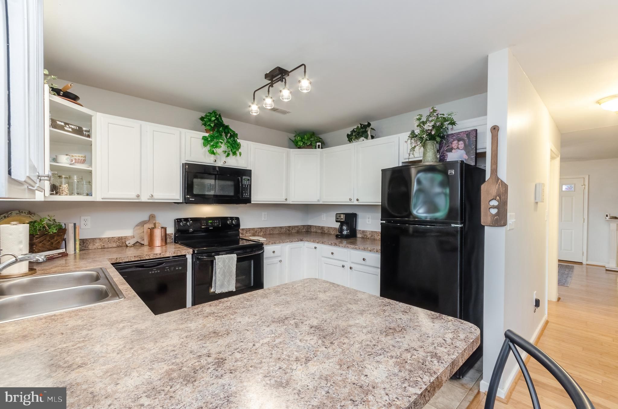 TOWNES OF RIDGEWAY - Residential