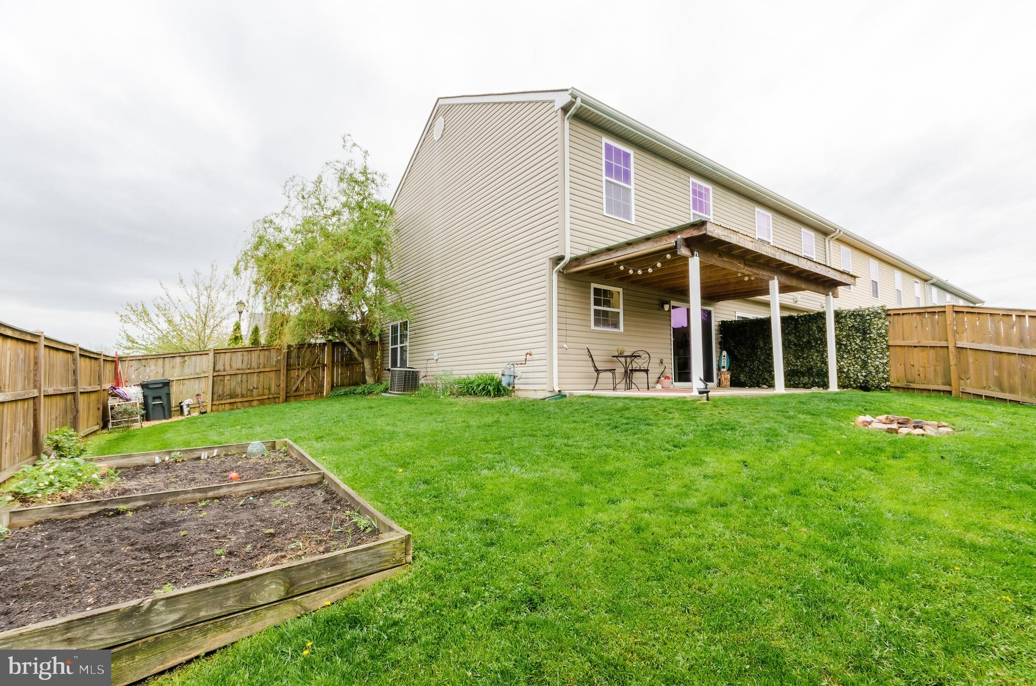 TOWNES OF RIDGEWAY - Residential