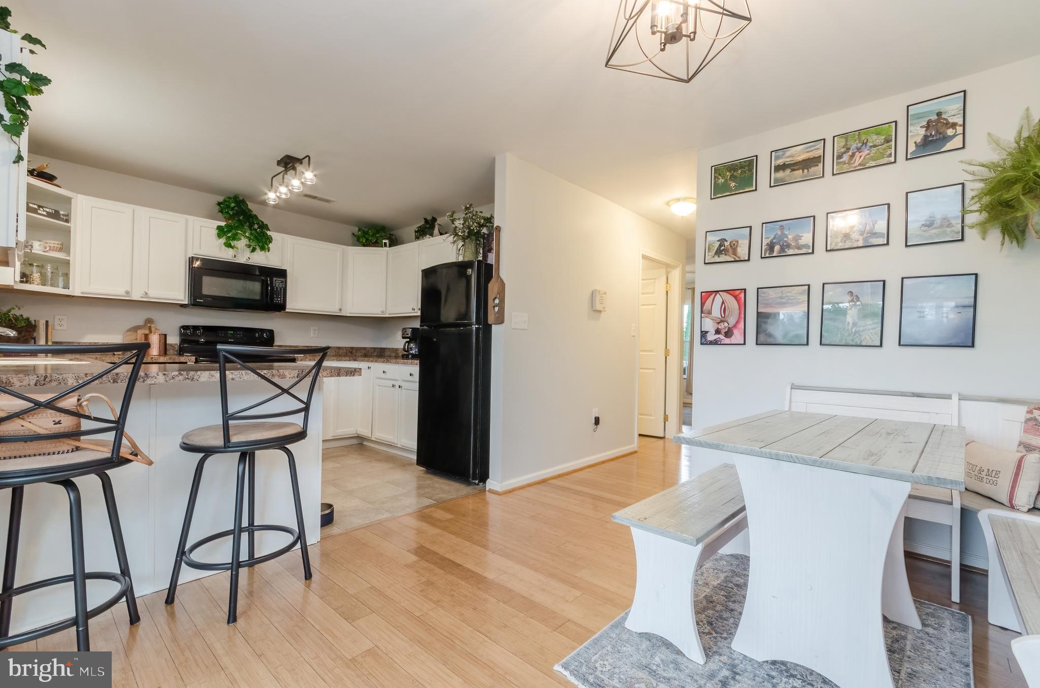 TOWNES OF RIDGEWAY - Residential