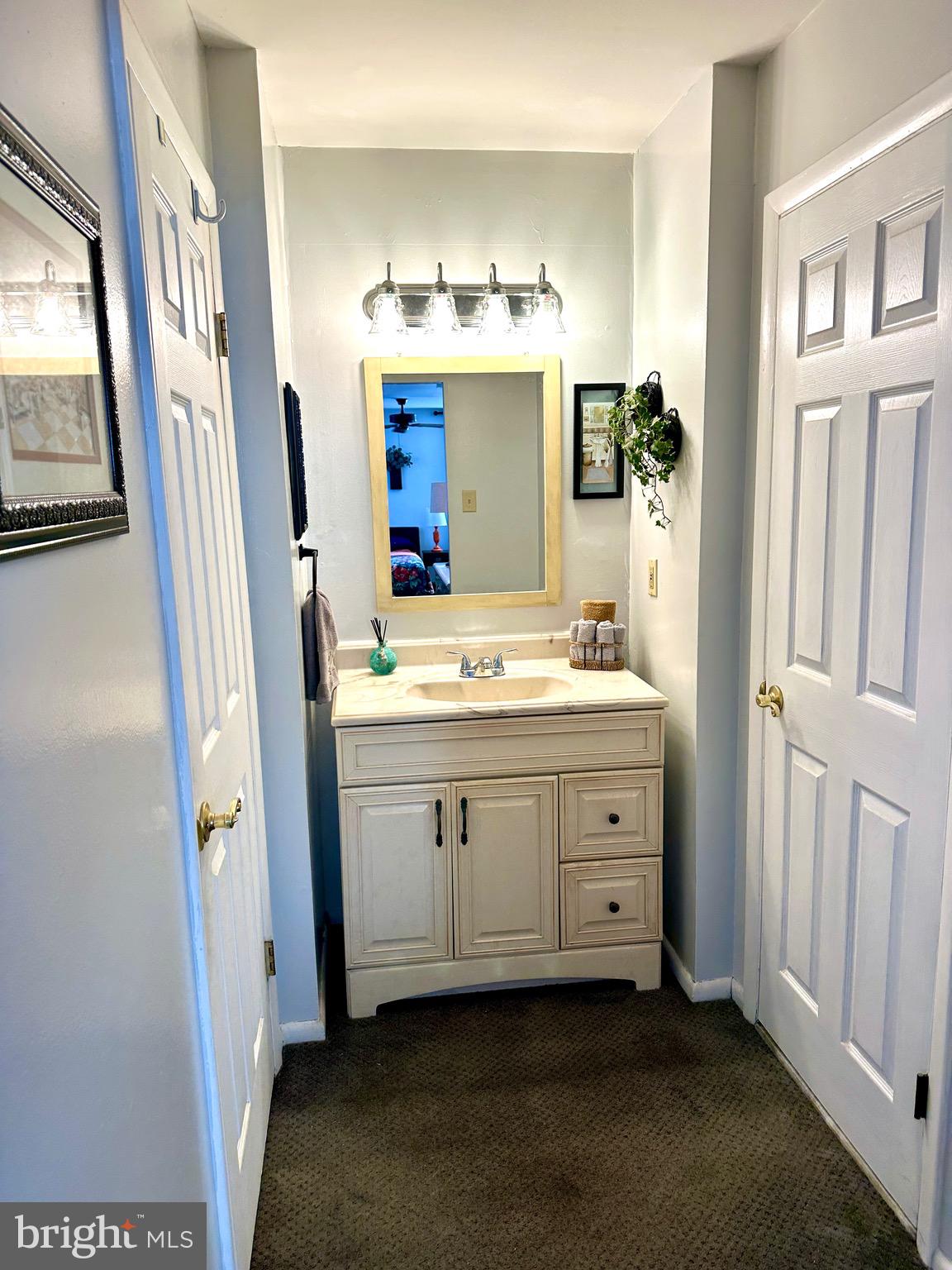 NESHAMINY VALLEY - Residential