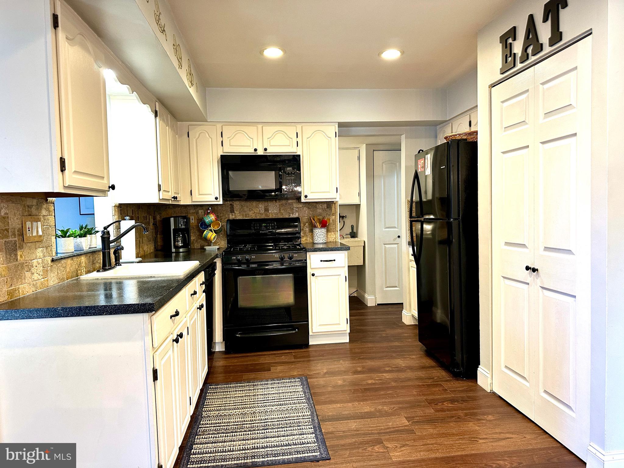 NESHAMINY VALLEY - Residential