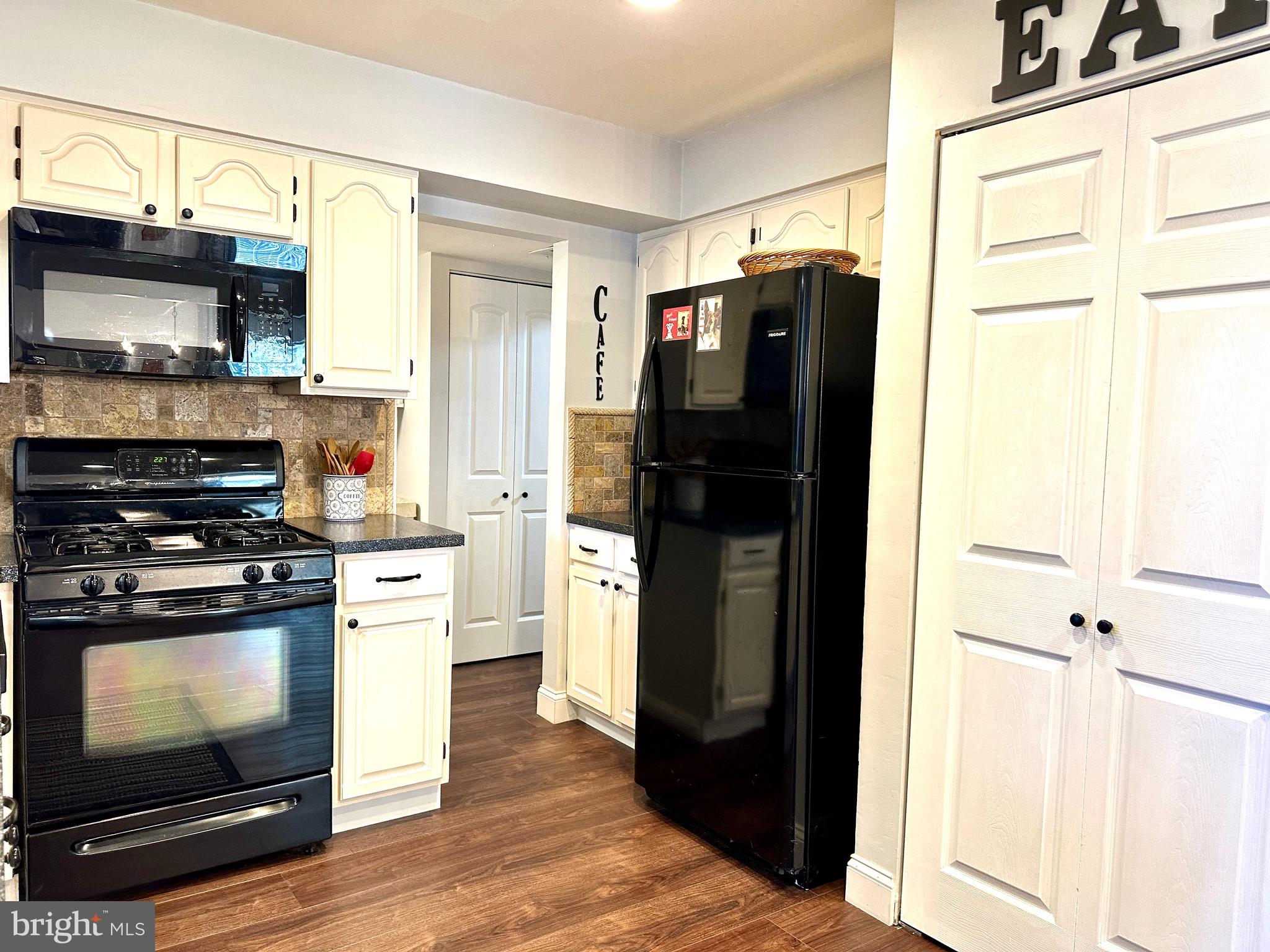 NESHAMINY VALLEY - Residential