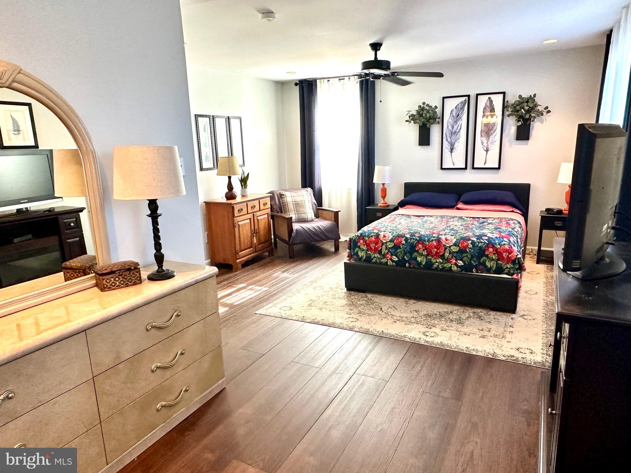 NESHAMINY VALLEY - Residential