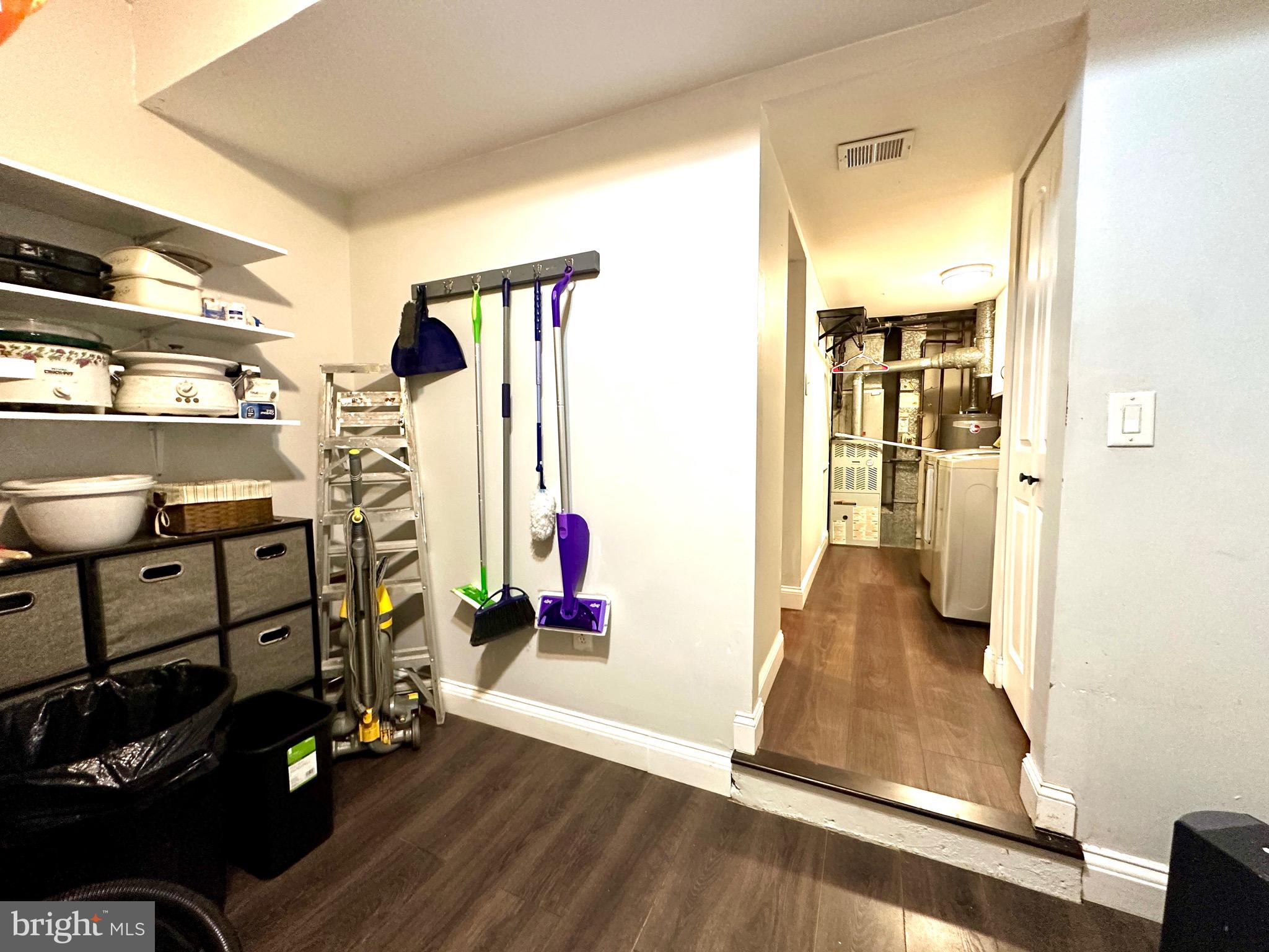 NESHAMINY VALLEY - Residential