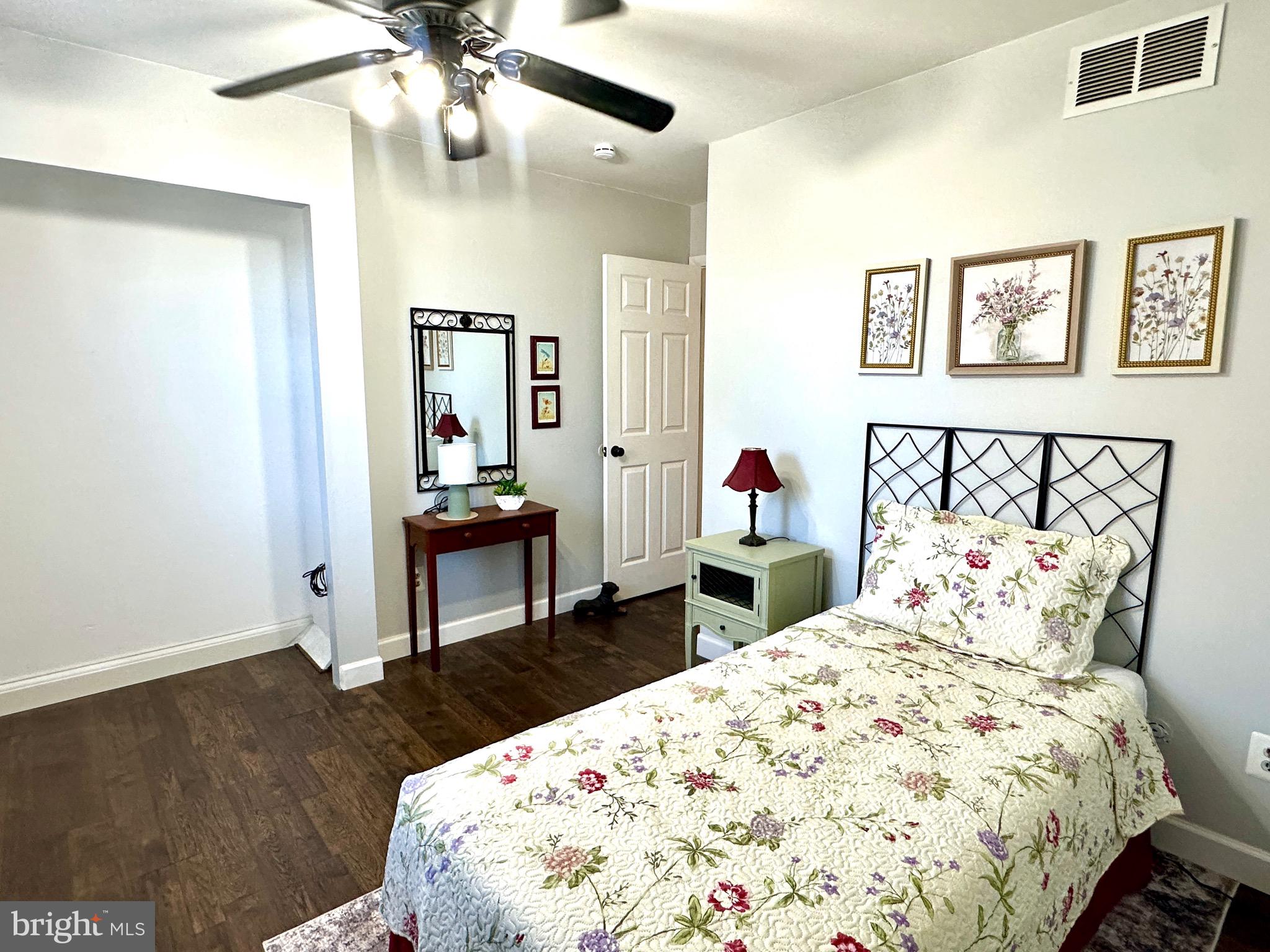 NESHAMINY VALLEY - Residential