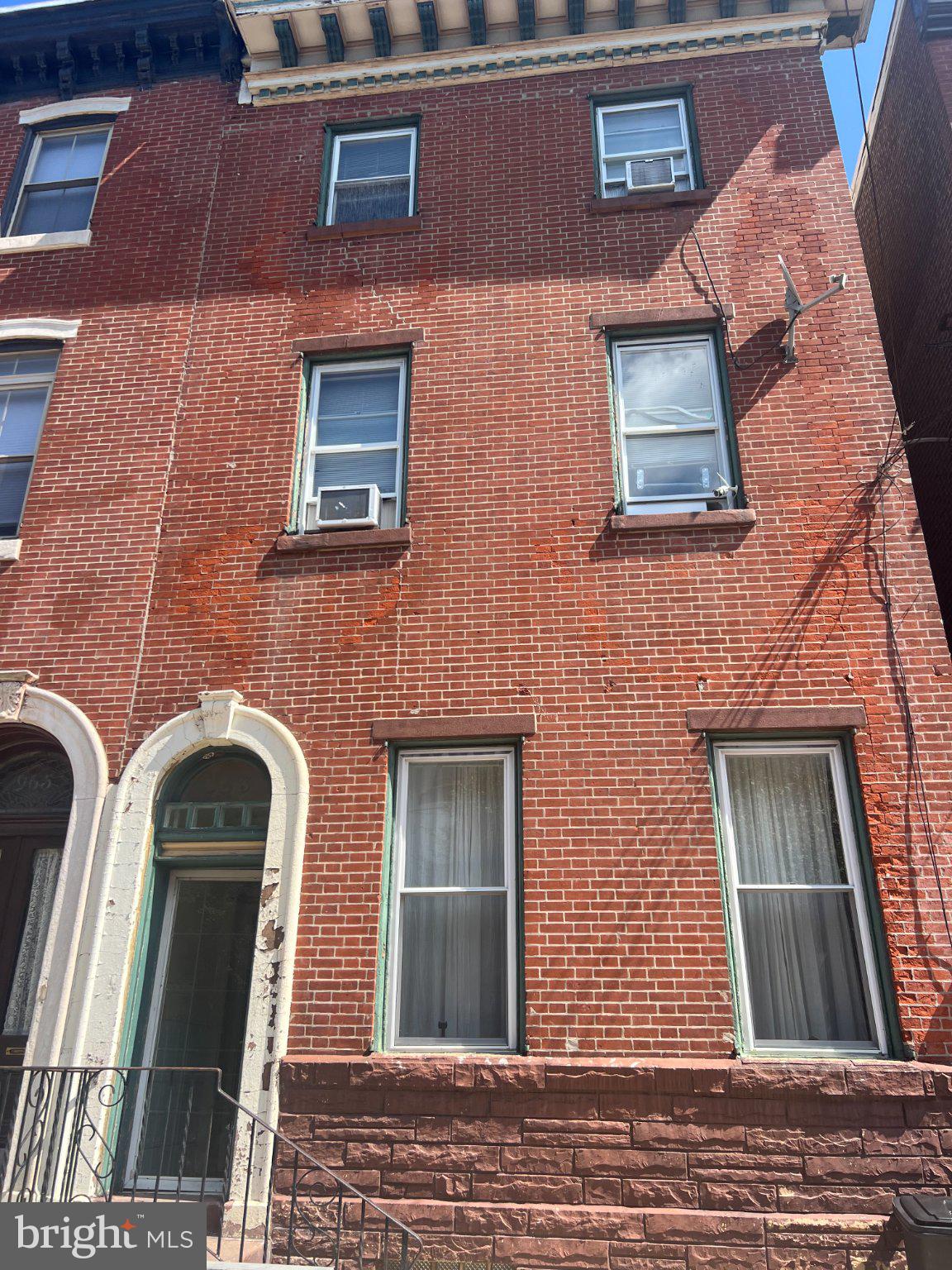 963 N 5TH STREET