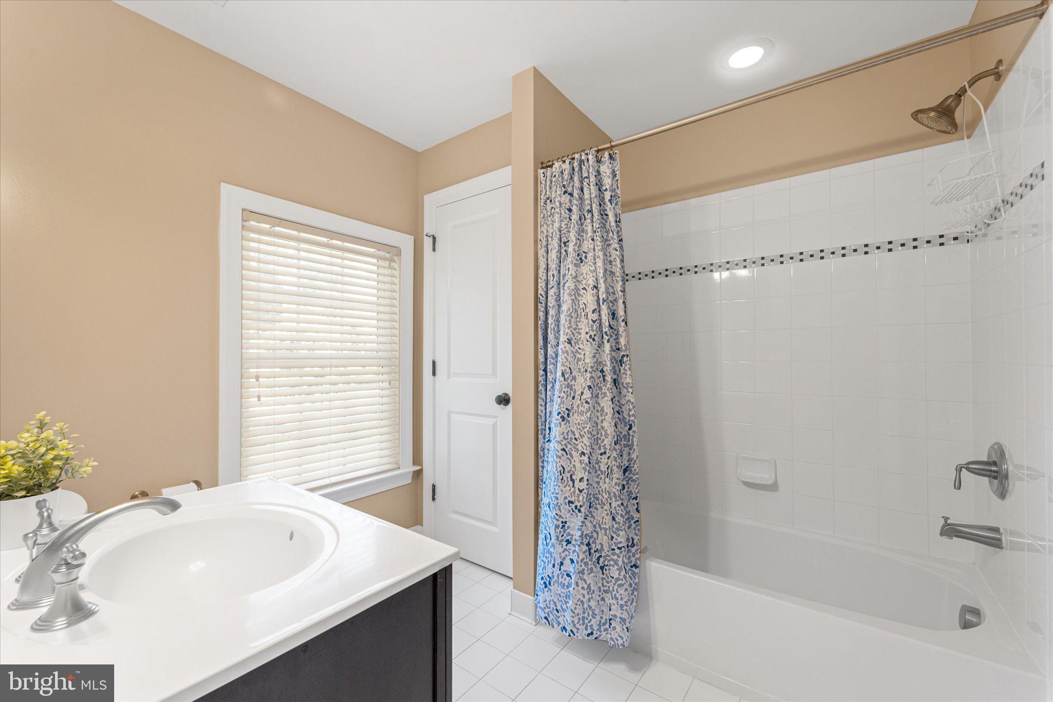 ELLISON HEIGHTS - Residential