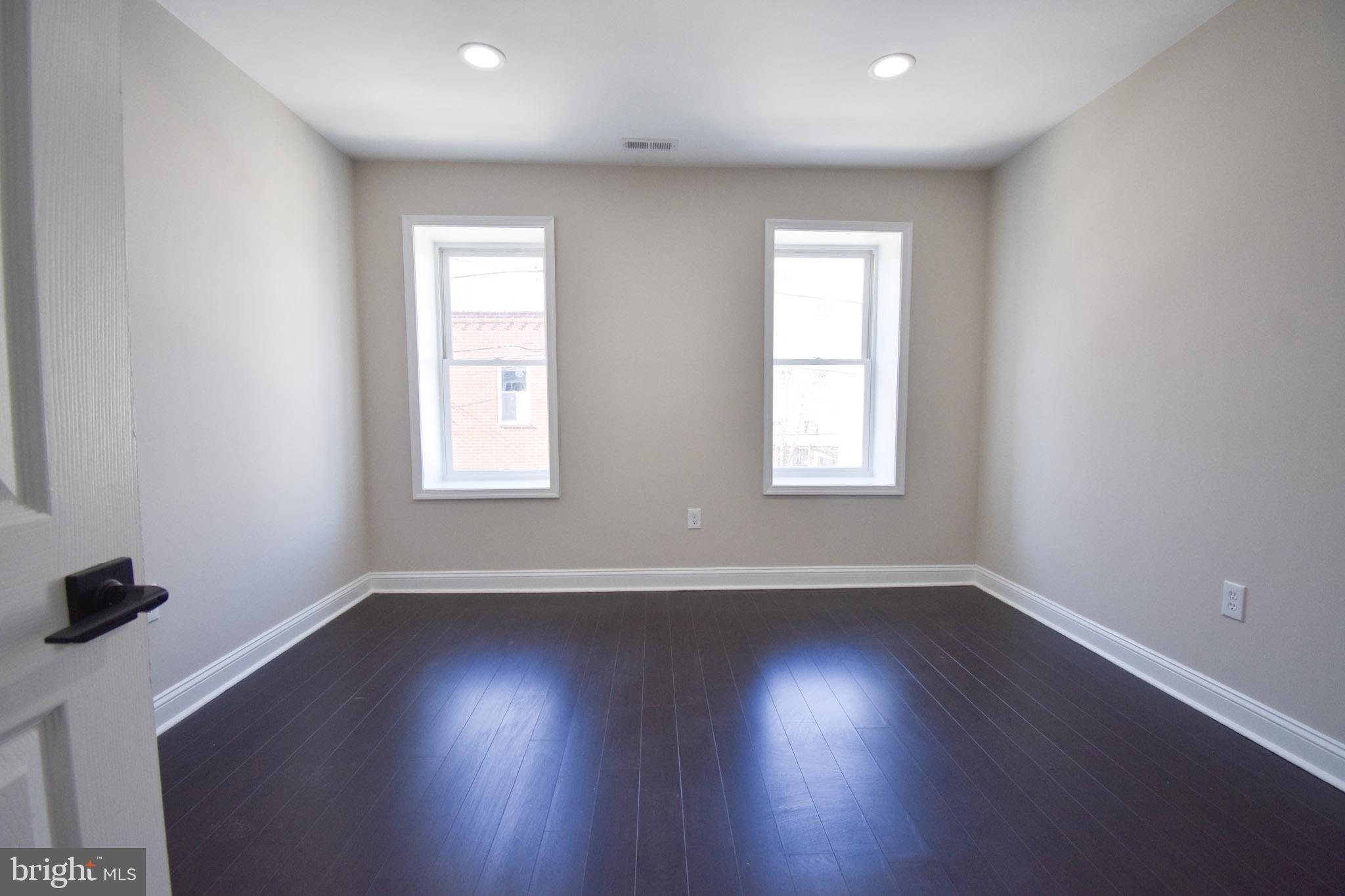 POINT BREEZE - Residential