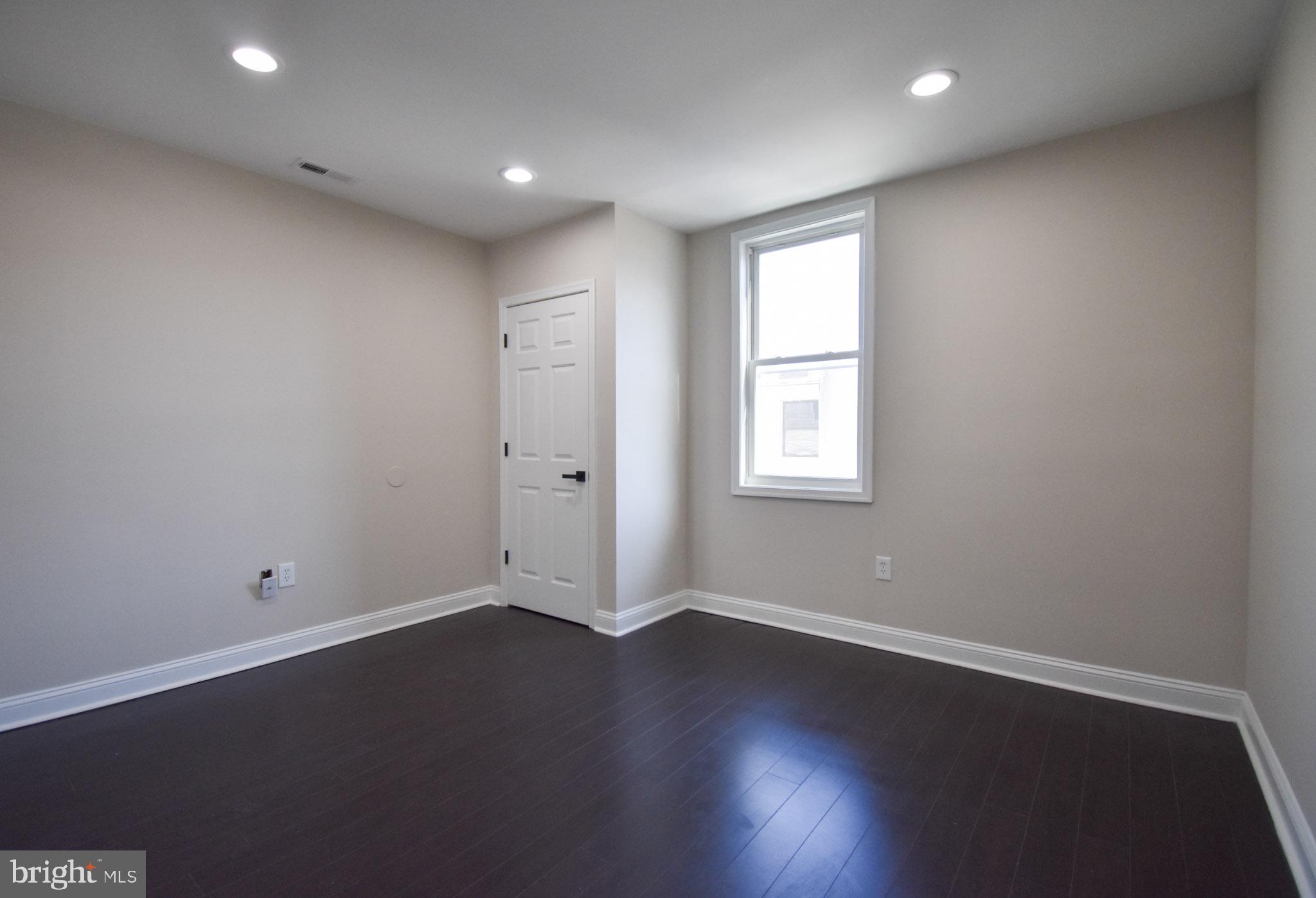 POINT BREEZE - Residential