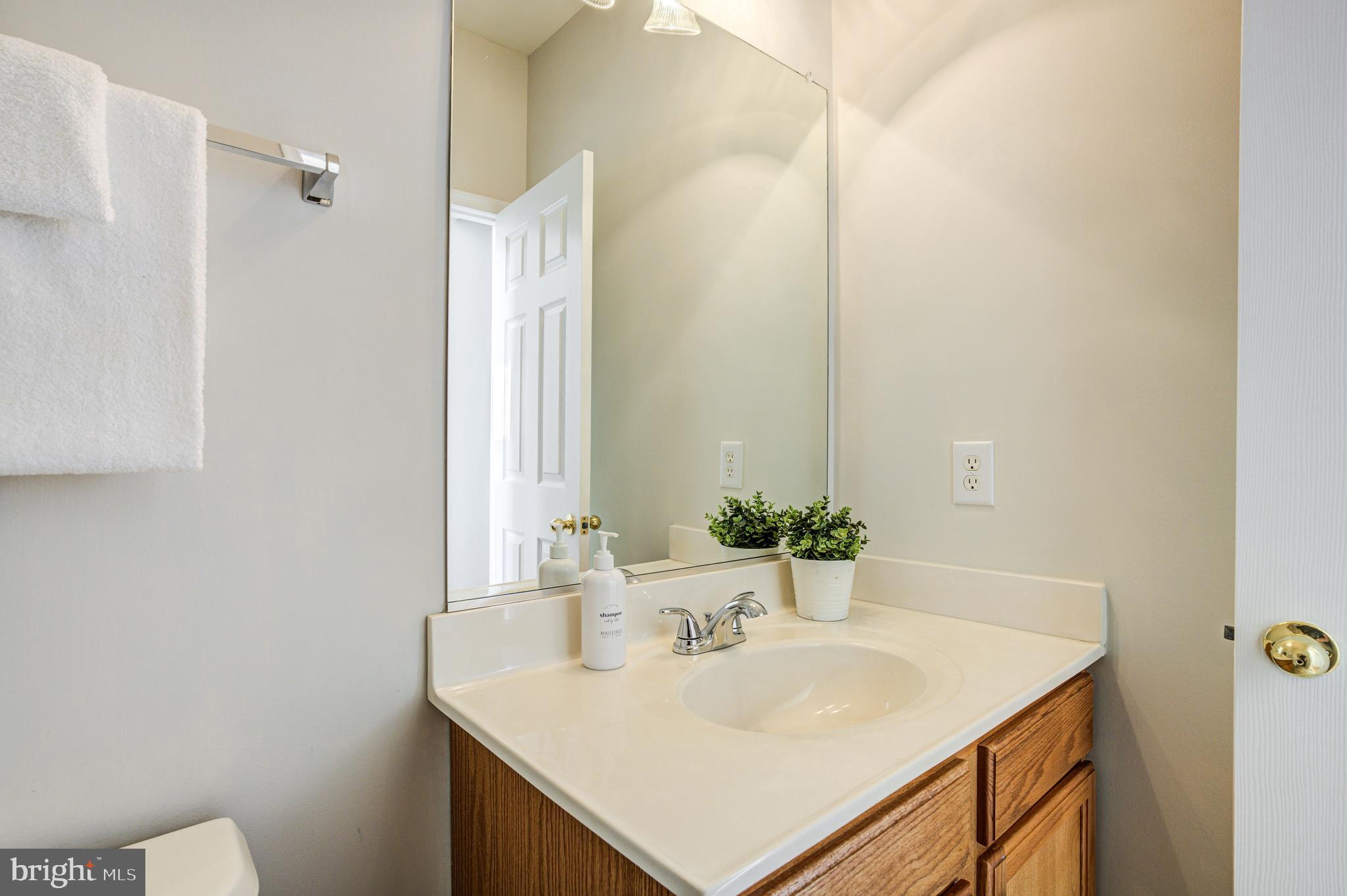 FARMINGTON VILLAGE - Residential