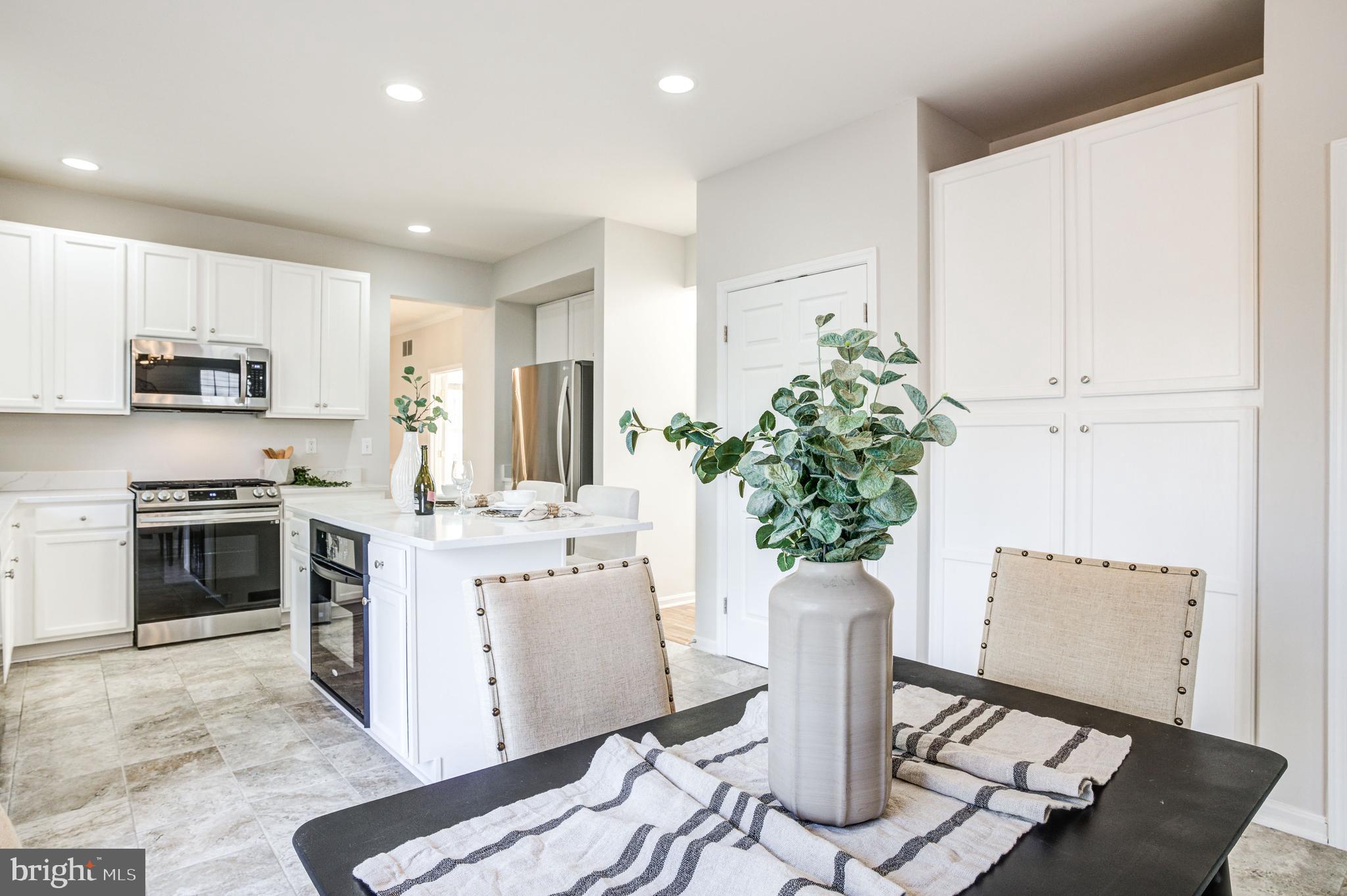 FARMINGTON VILLAGE - Residential