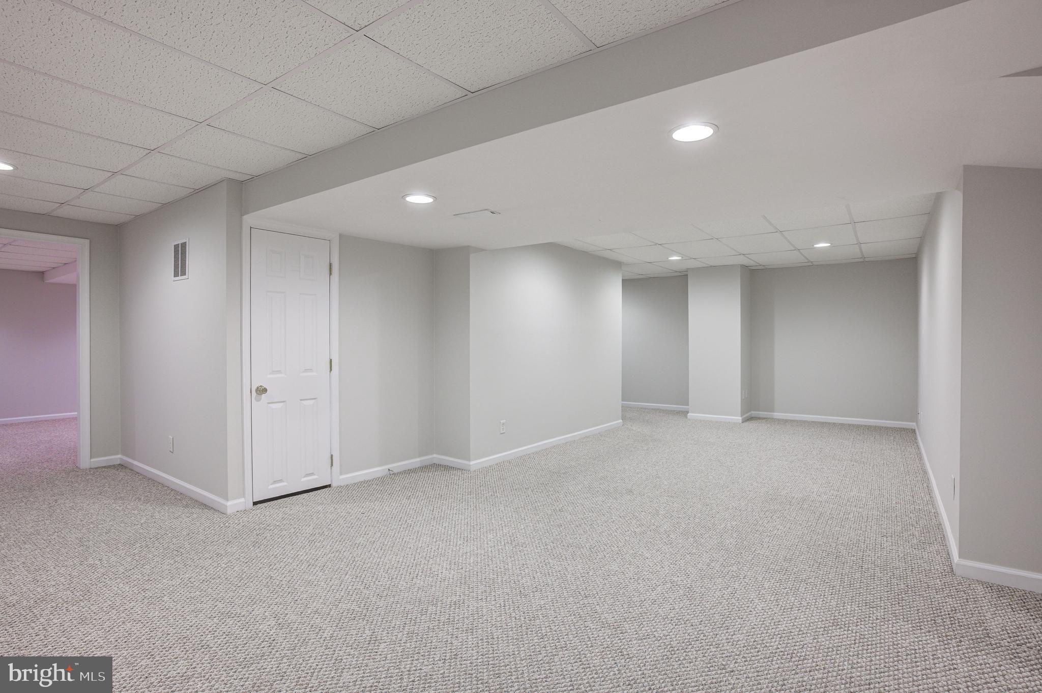 FARMINGTON VILLAGE - Residential