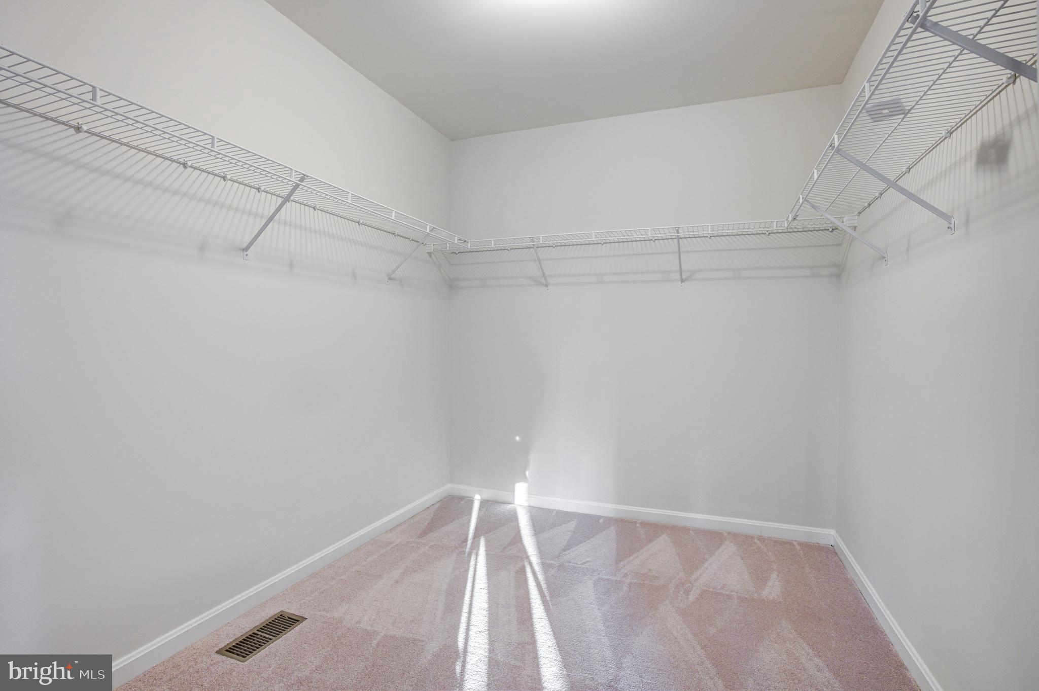 FARMINGTON VILLAGE - Residential