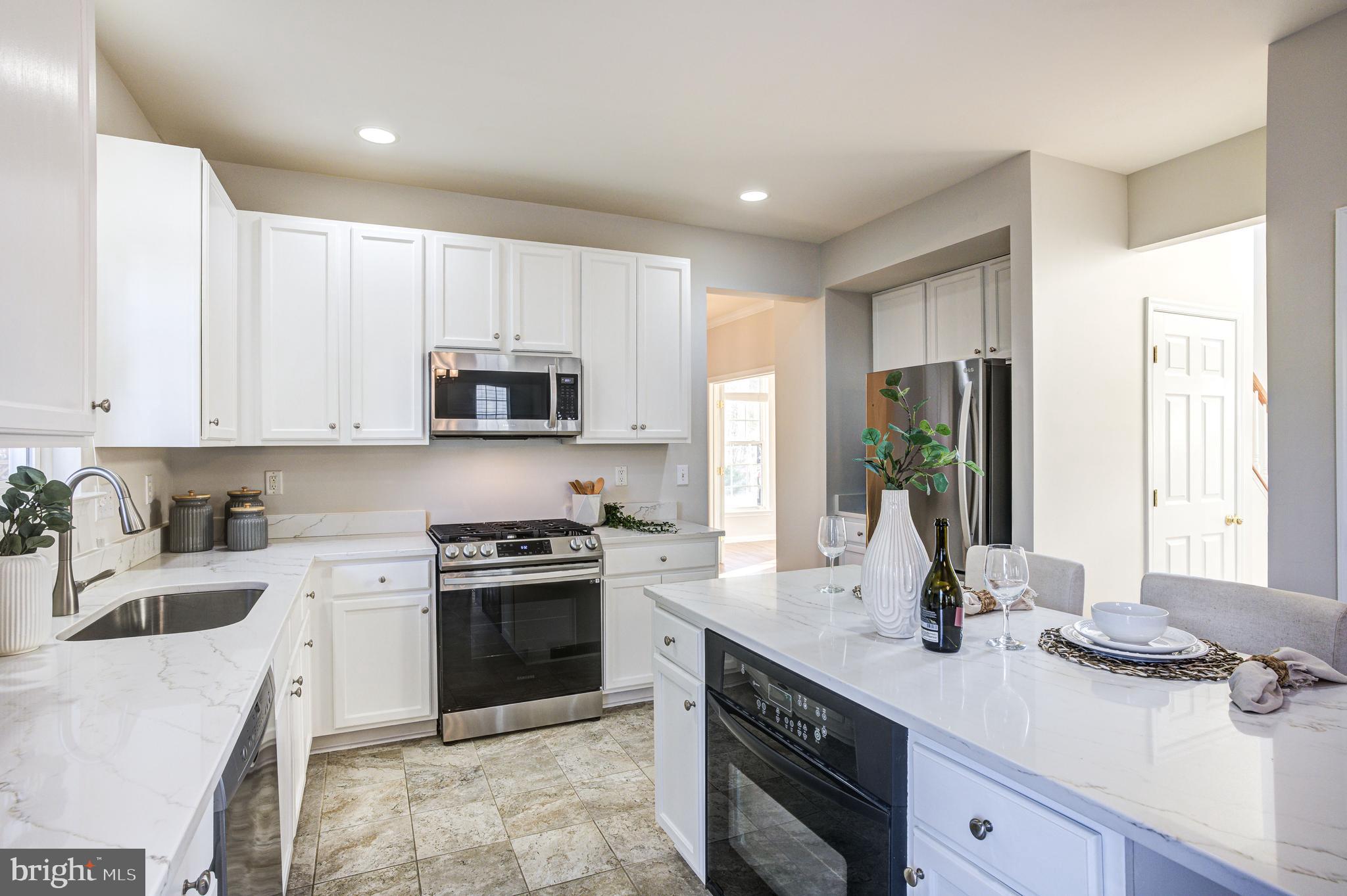 FARMINGTON VILLAGE - Residential