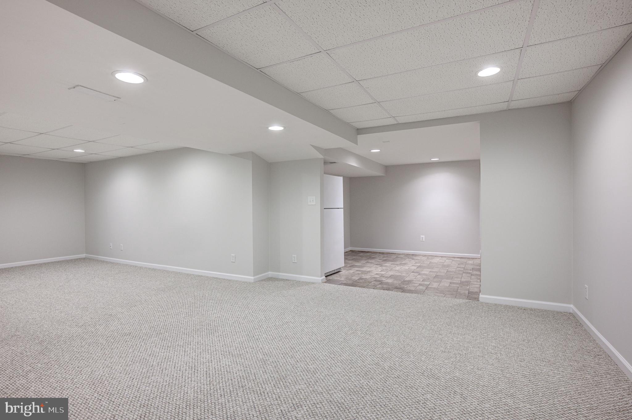 FARMINGTON VILLAGE - Residential