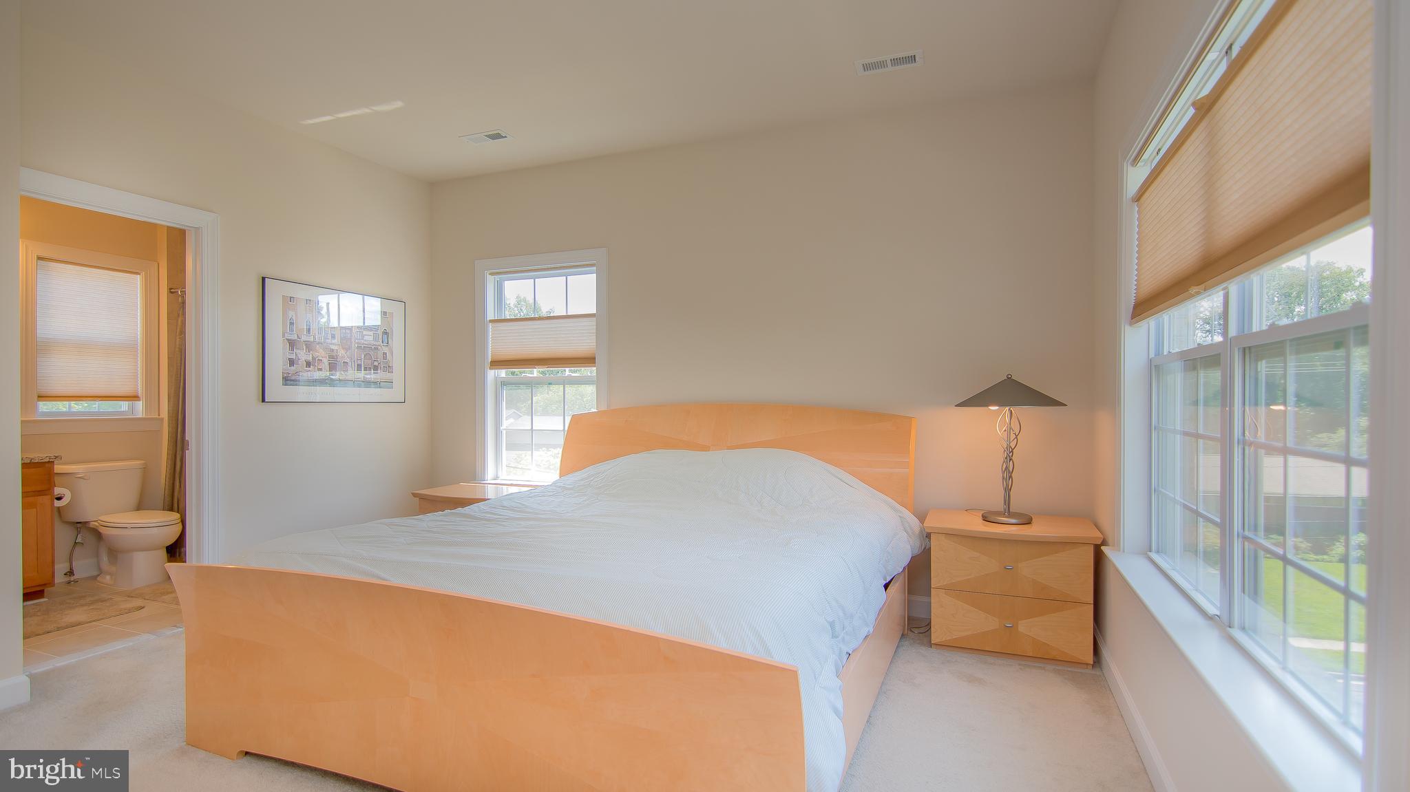 DEVON PARK - Residential