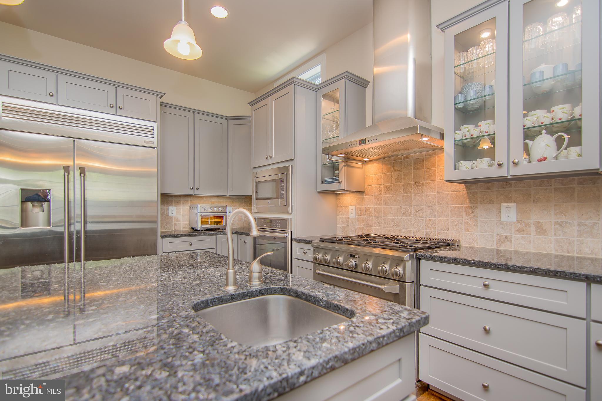 DEVON PARK - Residential