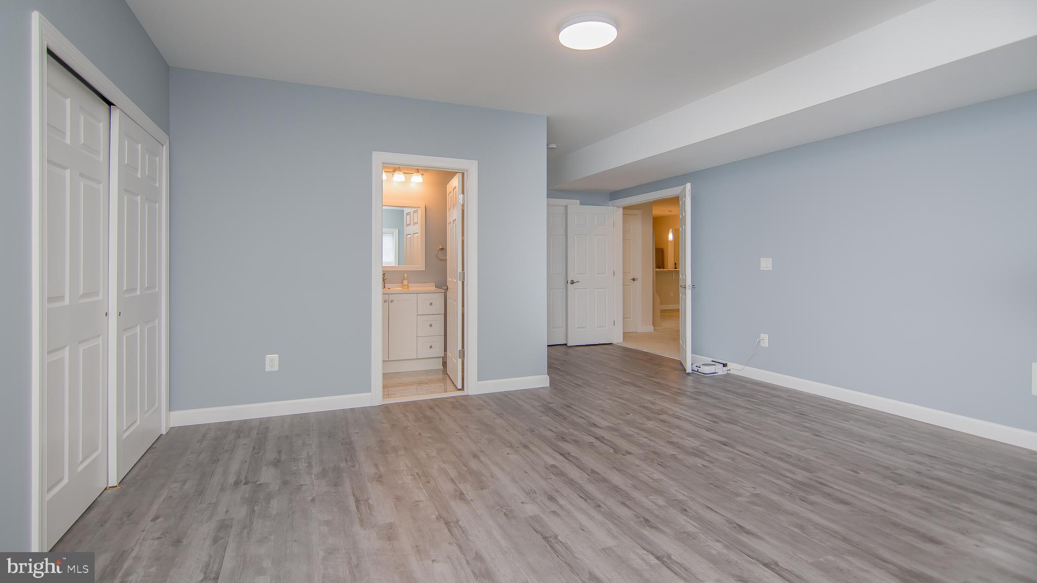 DEVON PARK - Residential