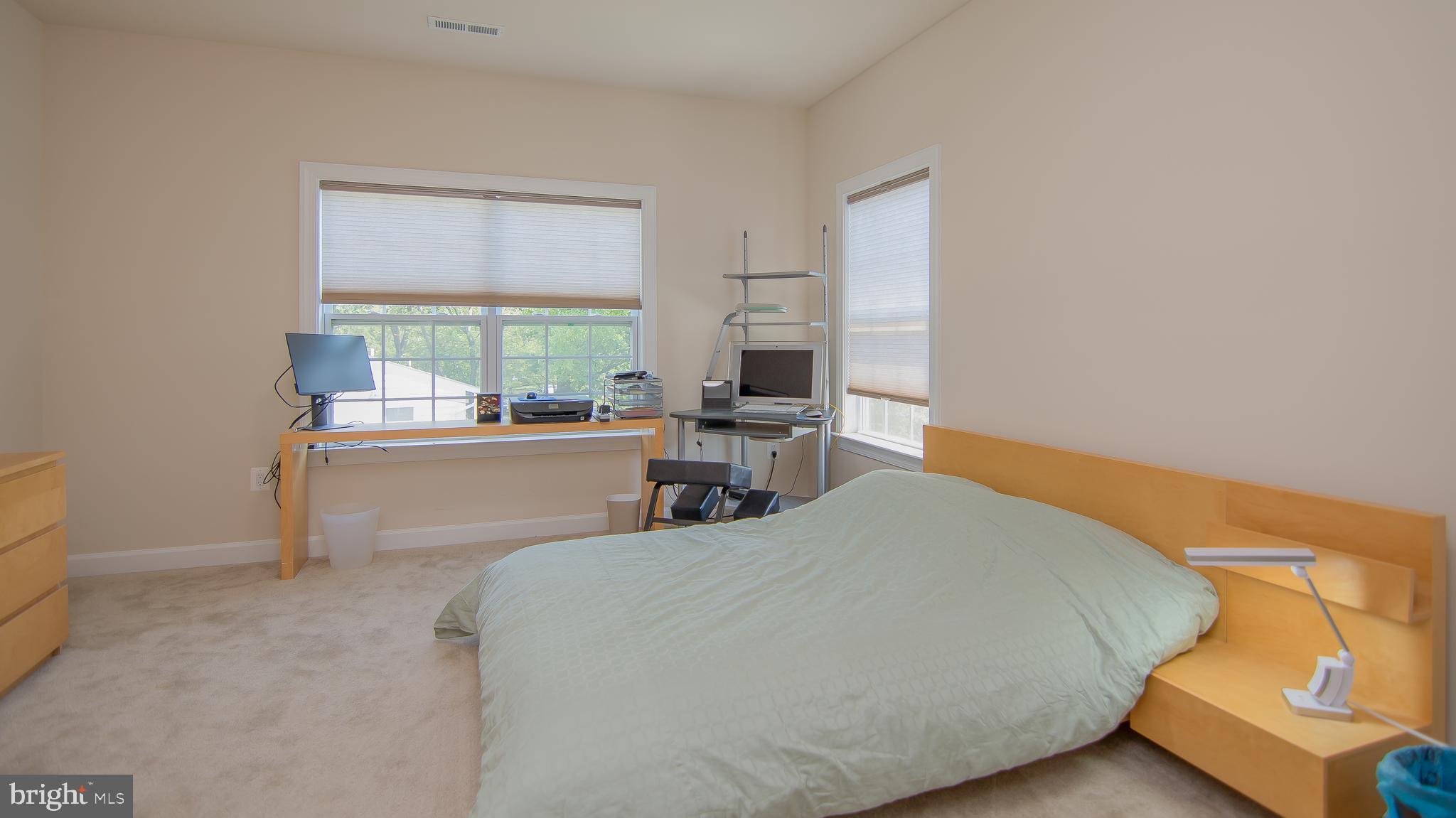 DEVON PARK - Residential