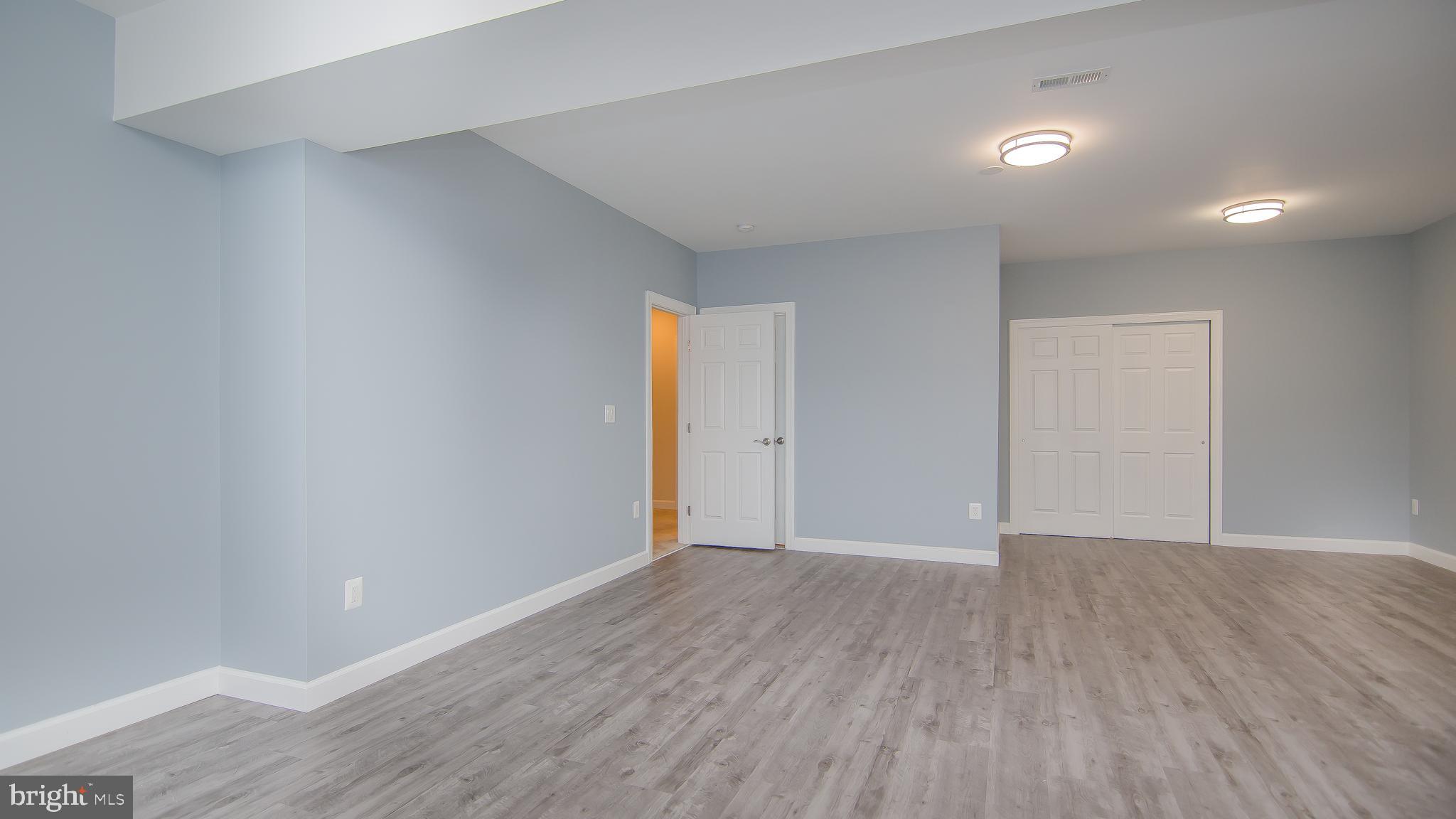 DEVON PARK - Residential