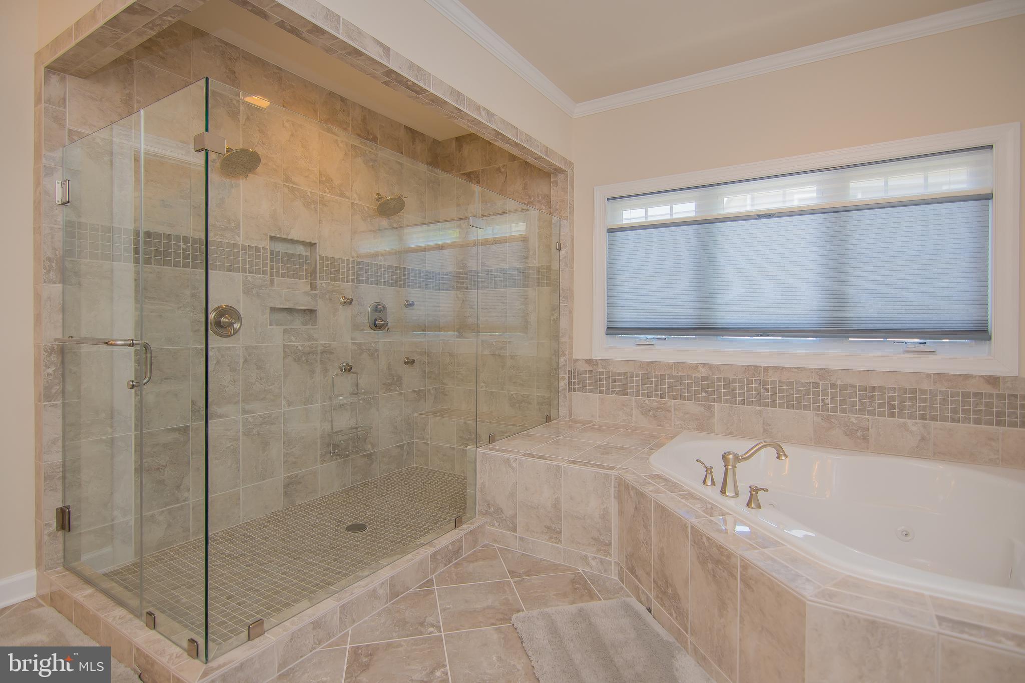 DEVON PARK - Residential