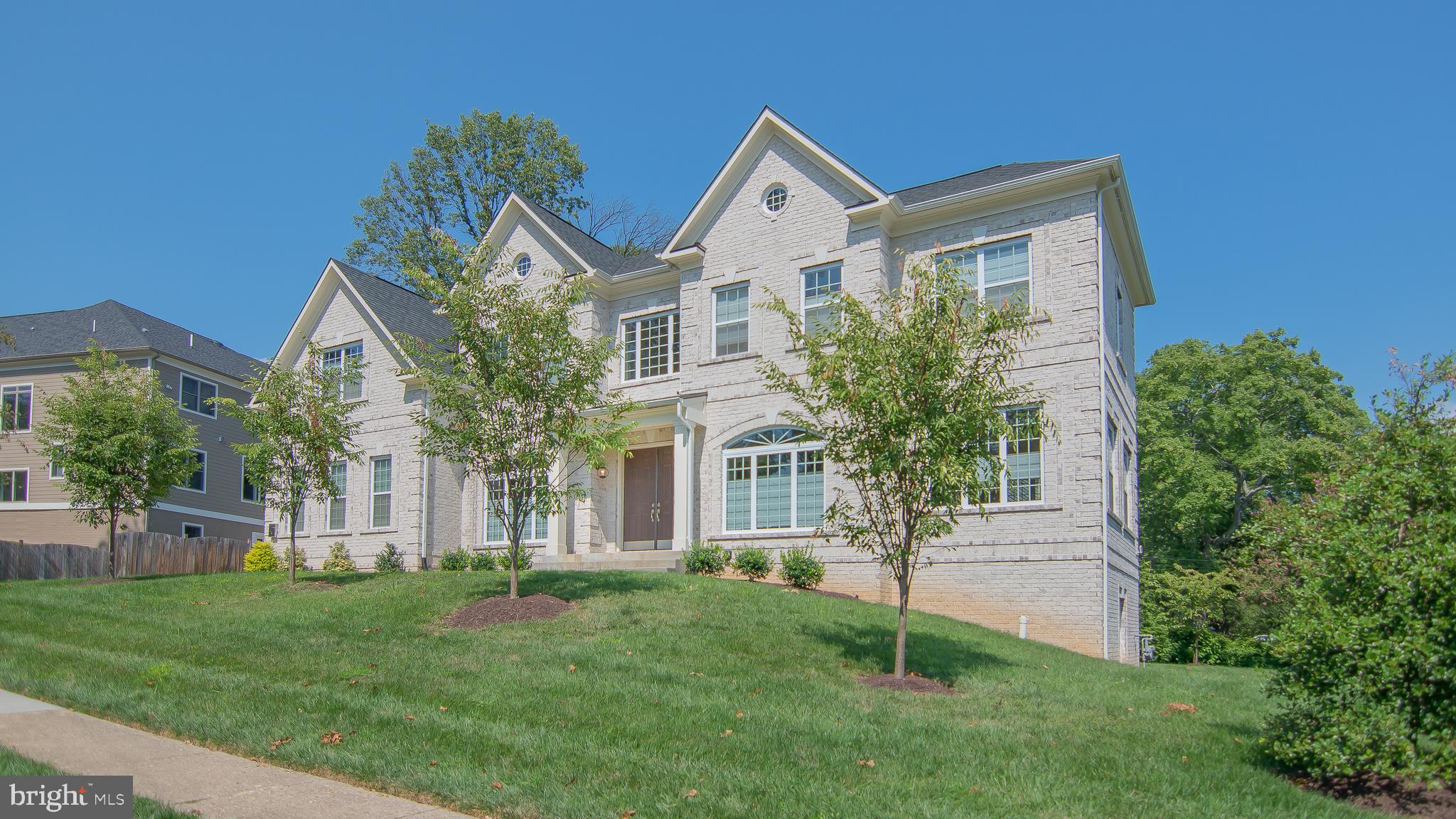 DEVON PARK - Residential